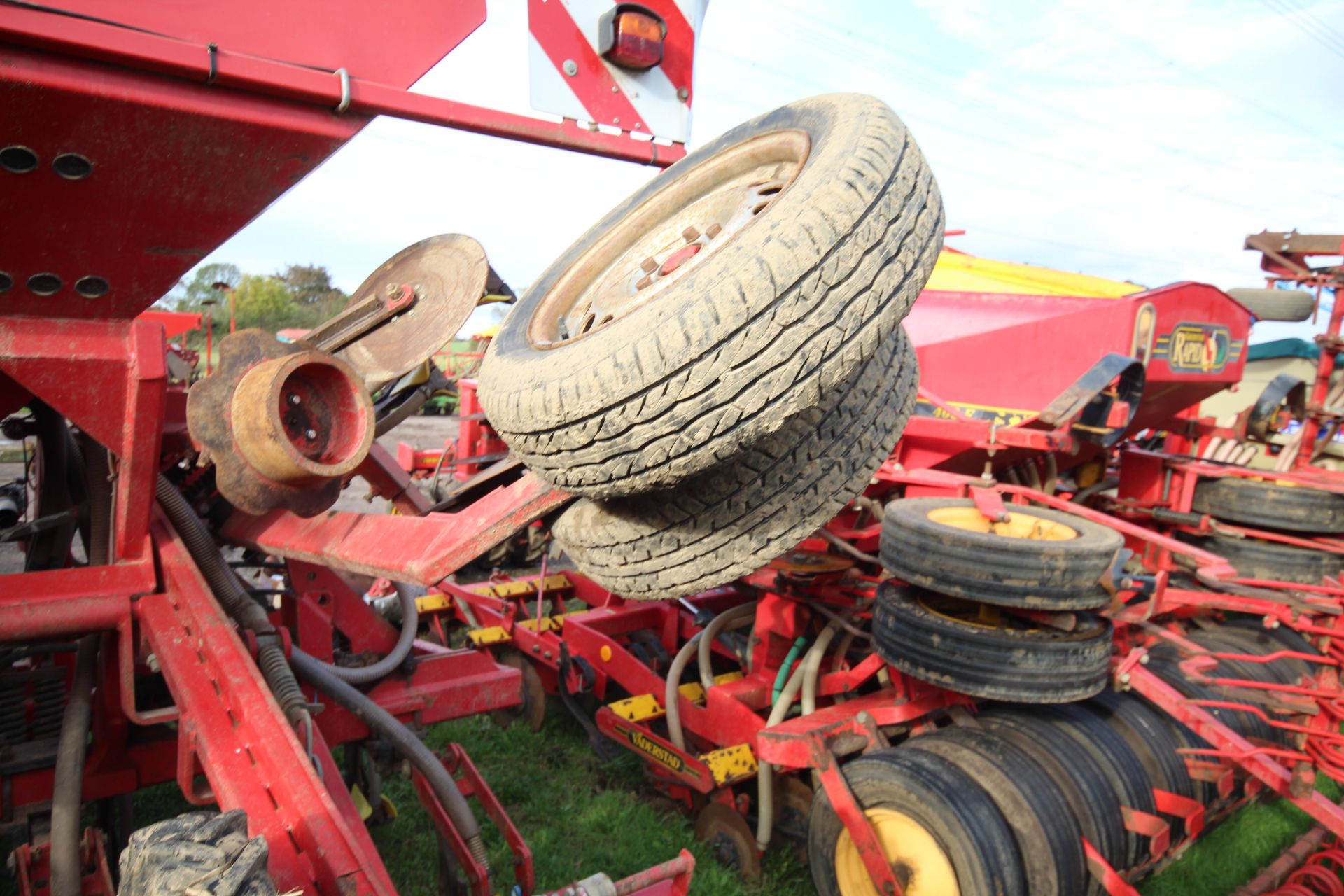 Horsch CO4 4m tine drill. With tramline, control box, various spares and manuals. V. - Bild 26 aus 54