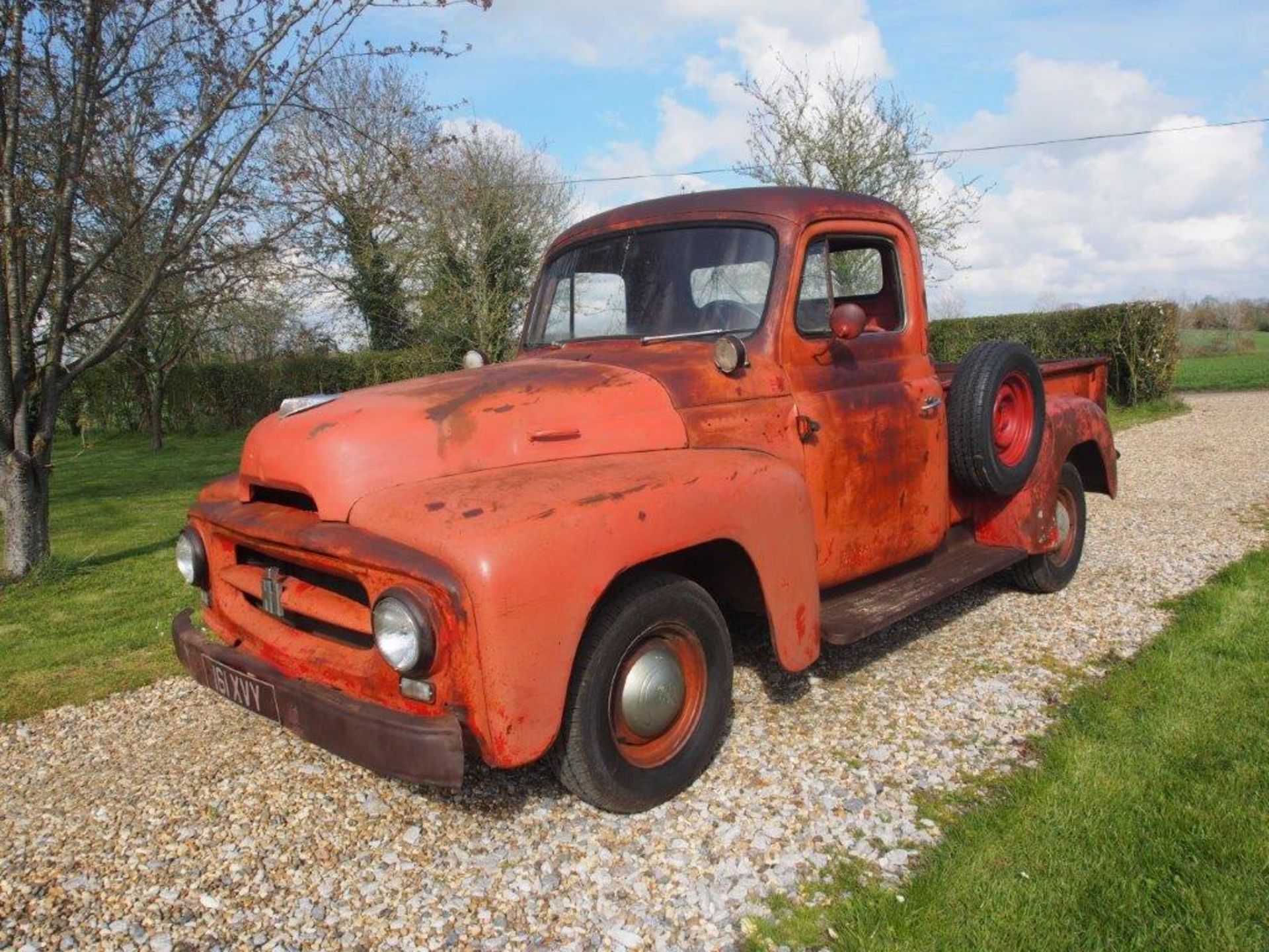 International R100 petrol pick-up. Registration 161 XVY. 1954. Vendor reports a lot of