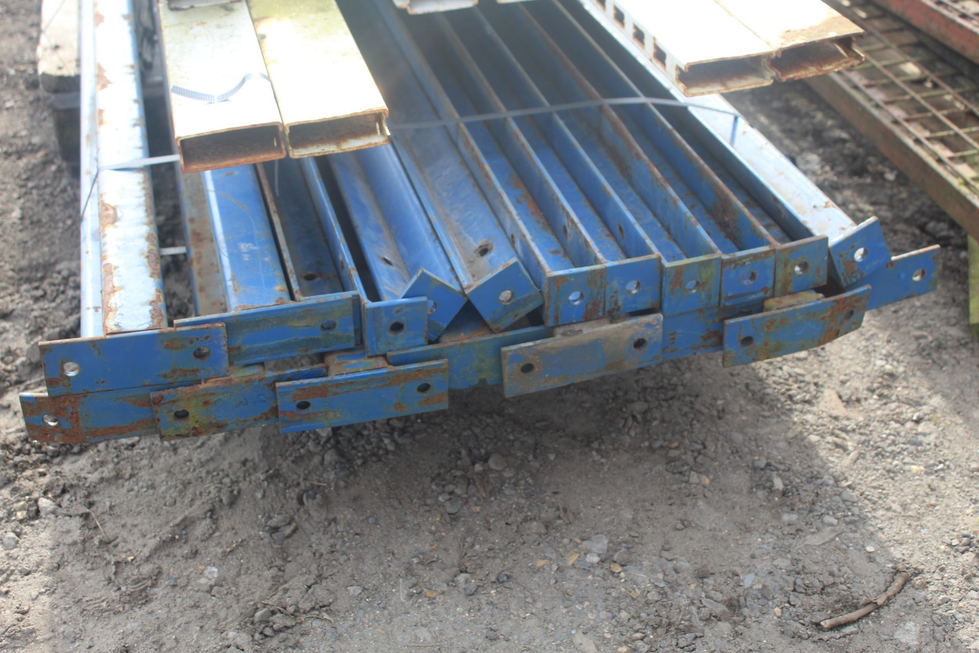 Quantity of reusable steel. - Image 6 of 6