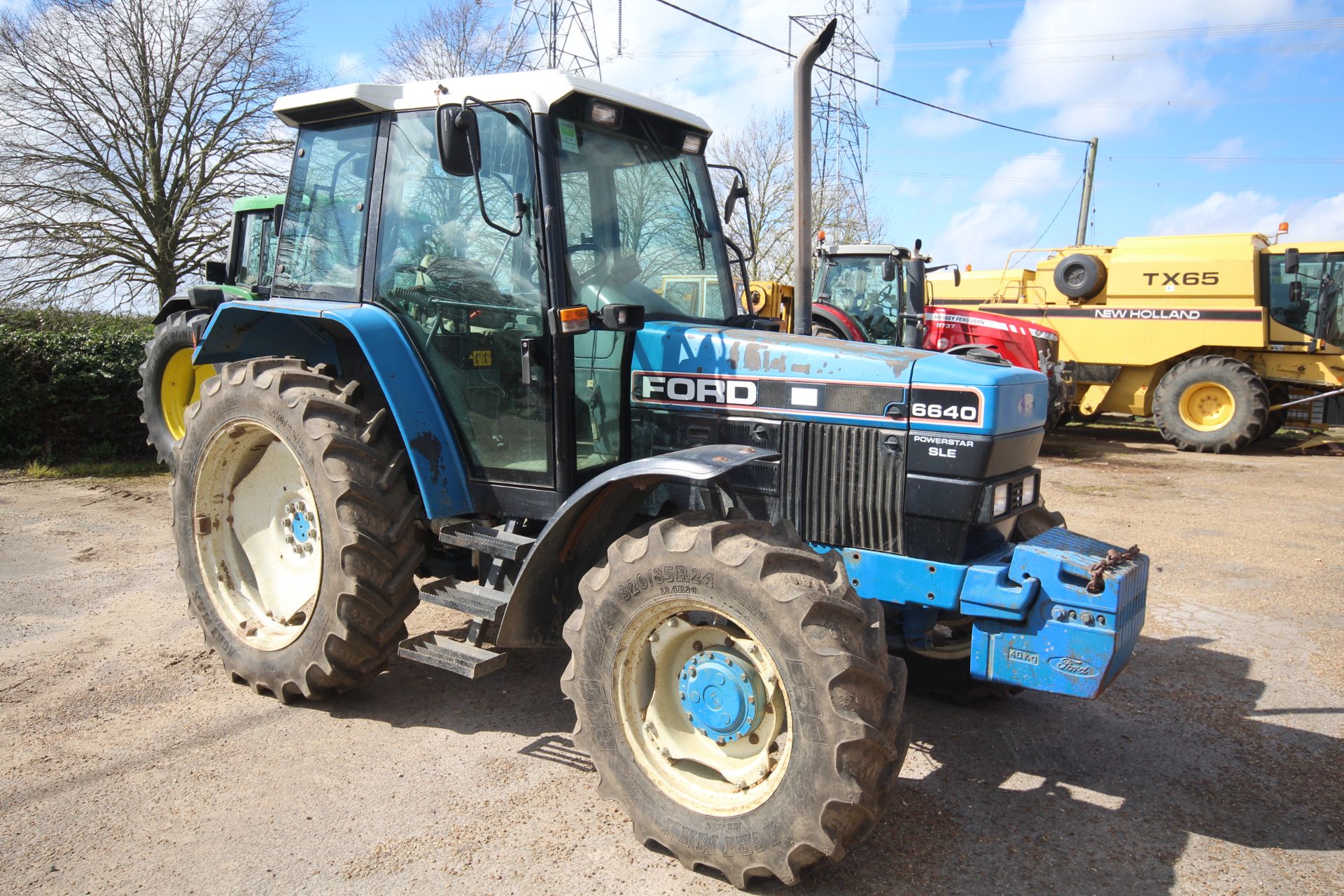 Ford 6640 Powerstar SLE 4WD tractor. Registration M622 WVW. Date of first registration 09/01/1995.