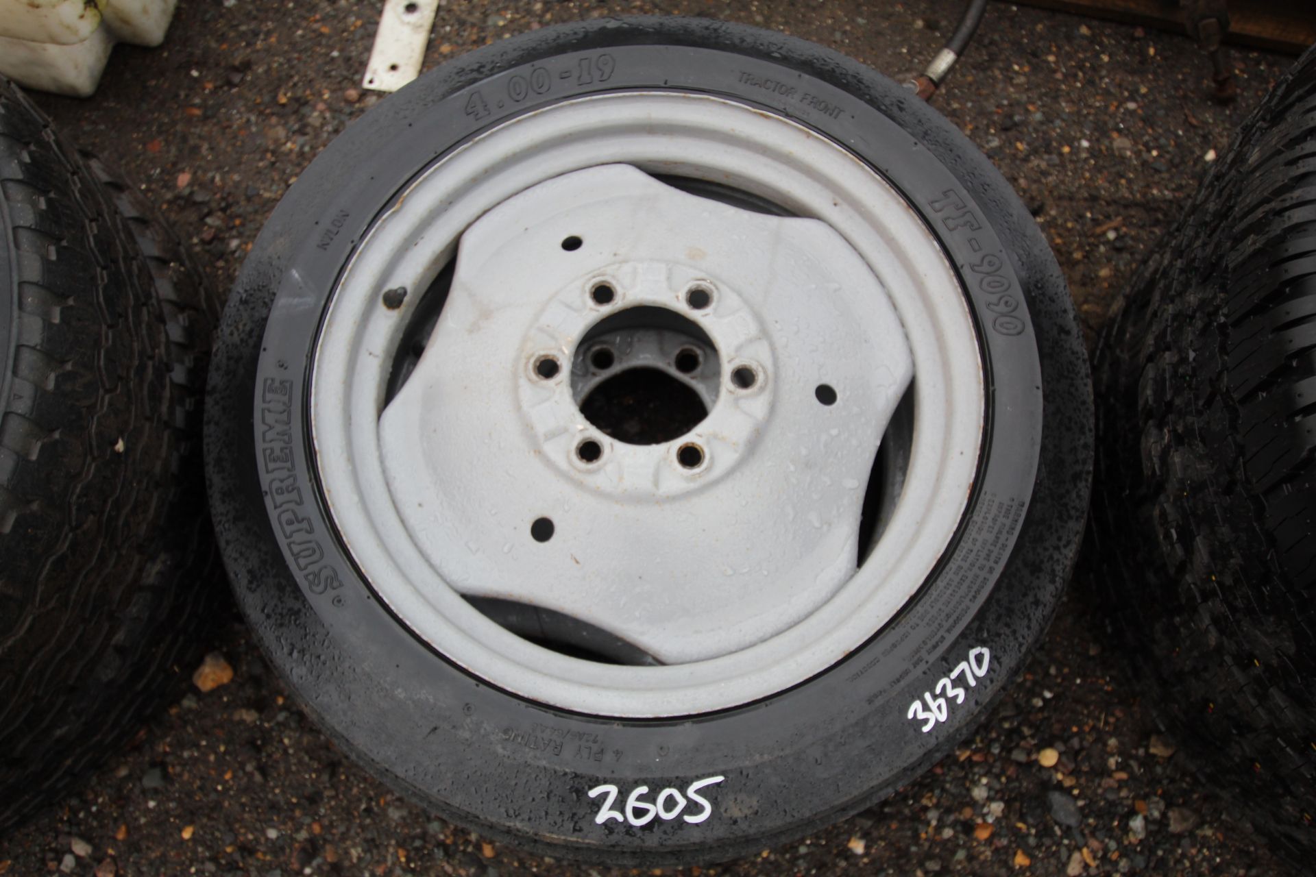 2x Ferguson 4.00-19 front wheels and tyres. - Bild 2 aus 4
