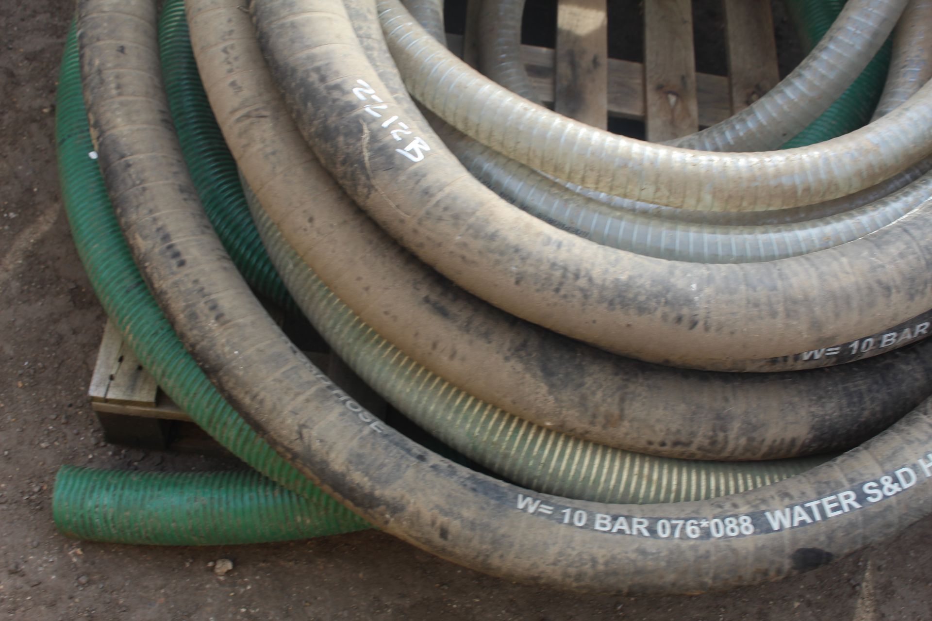 Quantity of various heavy duty hose/ water pipe. - Image 5 of 5