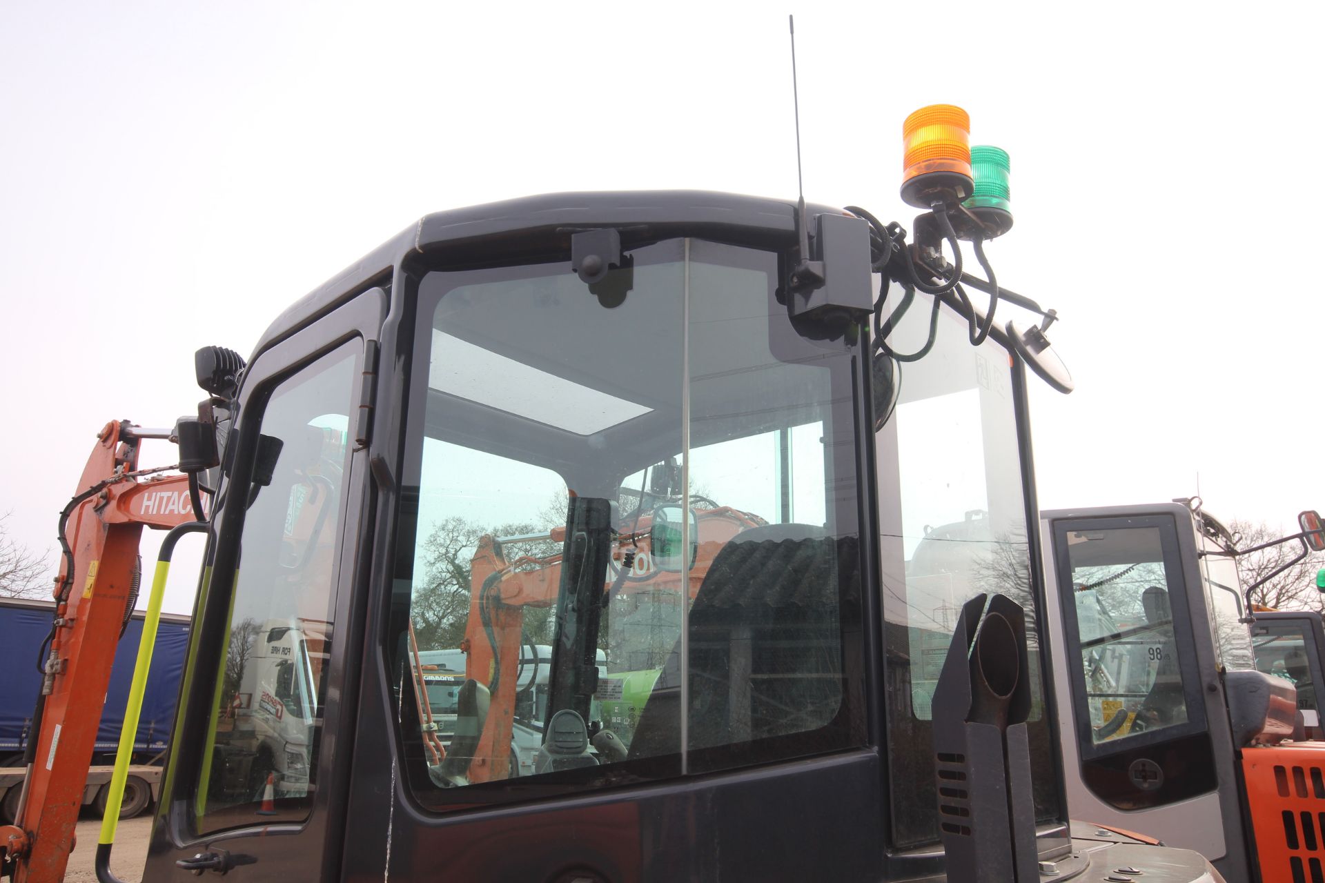 Hitachi ZX55U-6 CLR 5.5T rubber track excavator. 2022. 757 hours. Serial number HCMAEQ50H00061201. - Image 26 of 71