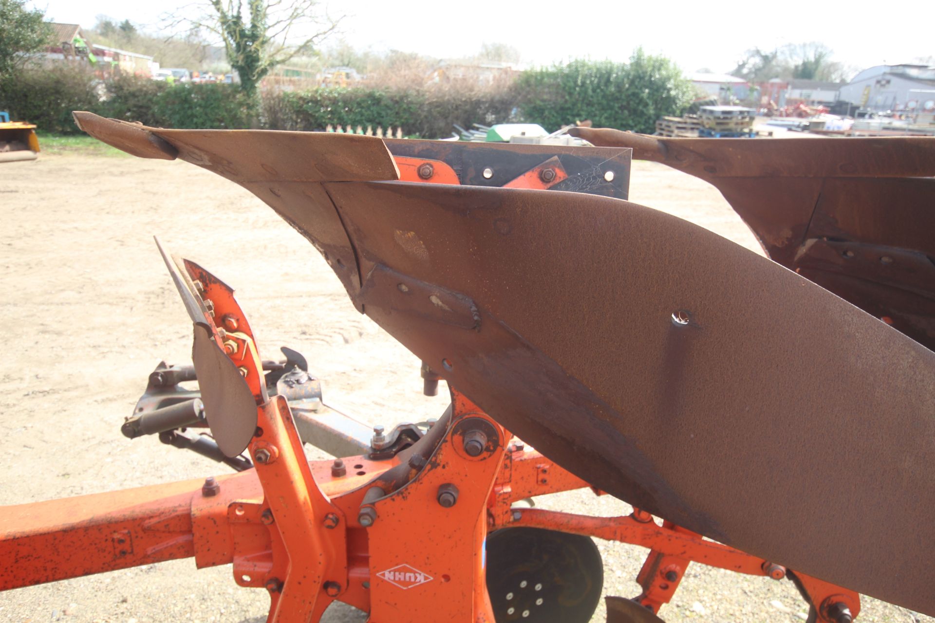 Kuhn Multimaster 121 4+1F reversible plough. Type M121 5ET. Serial number H1985. May 2002. Manual - Bild 14 aus 26