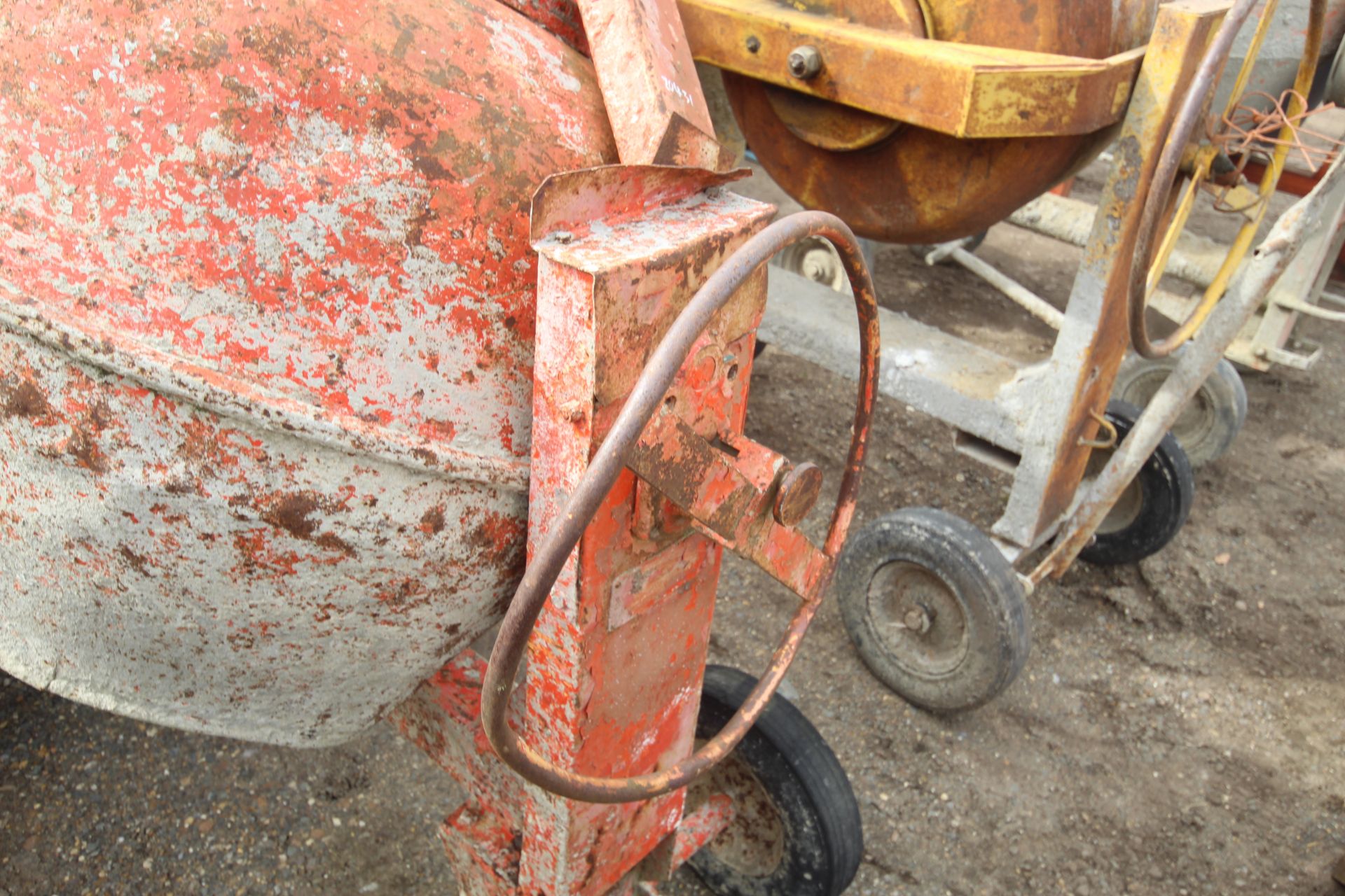 Large diesel site cement mixer. - Image 11 of 14