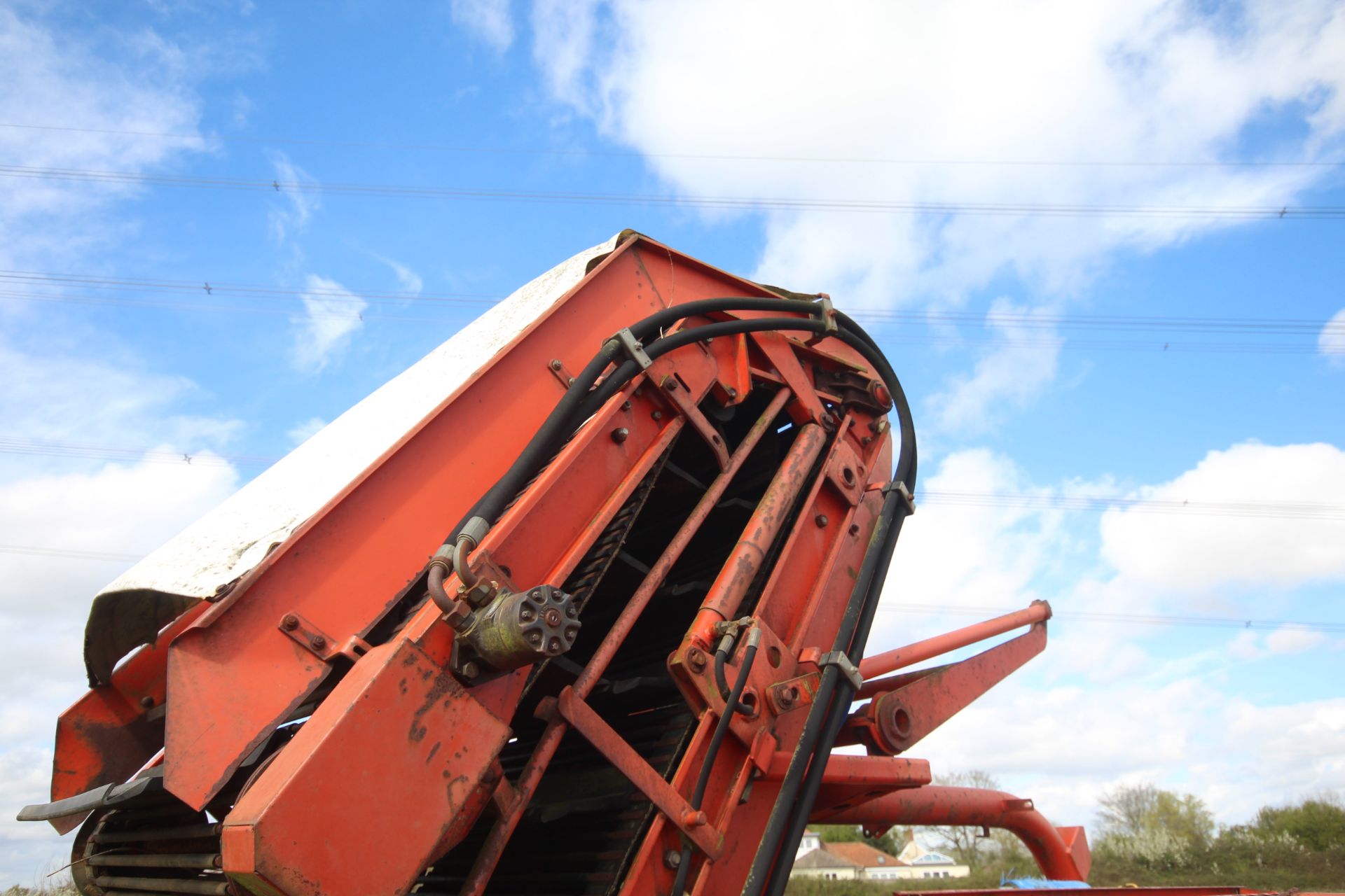 Grimme DL1700 Variant carrot/ onion harvester. With star cleaners. Control Box held. V - Image 20 of 61