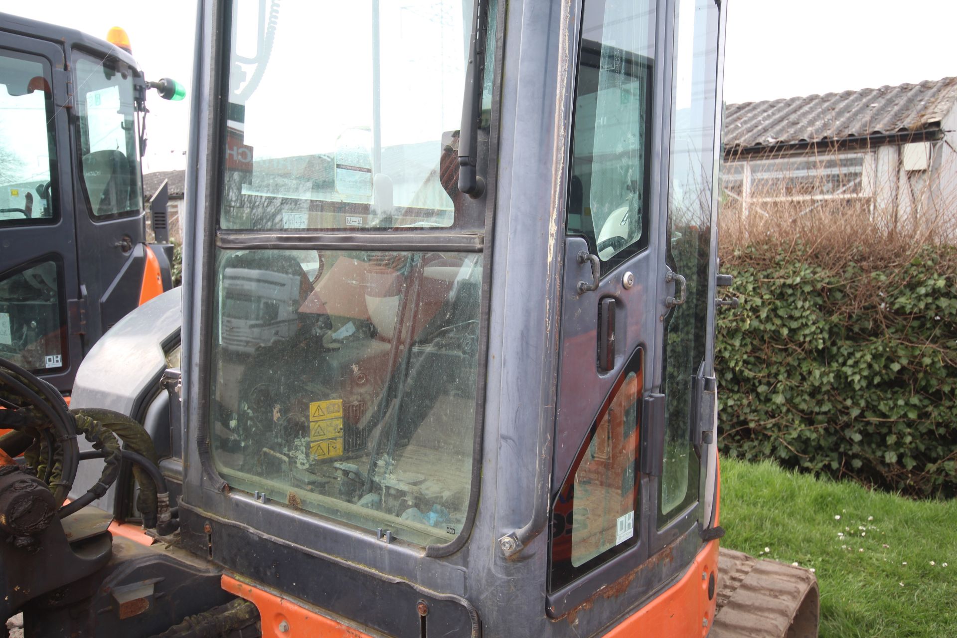 Hitachi Z-Axis 52U-3 CLR 5T rubber track excavator. 2013. 5,066 hours. Serial number HCM - Bild 33 aus 71