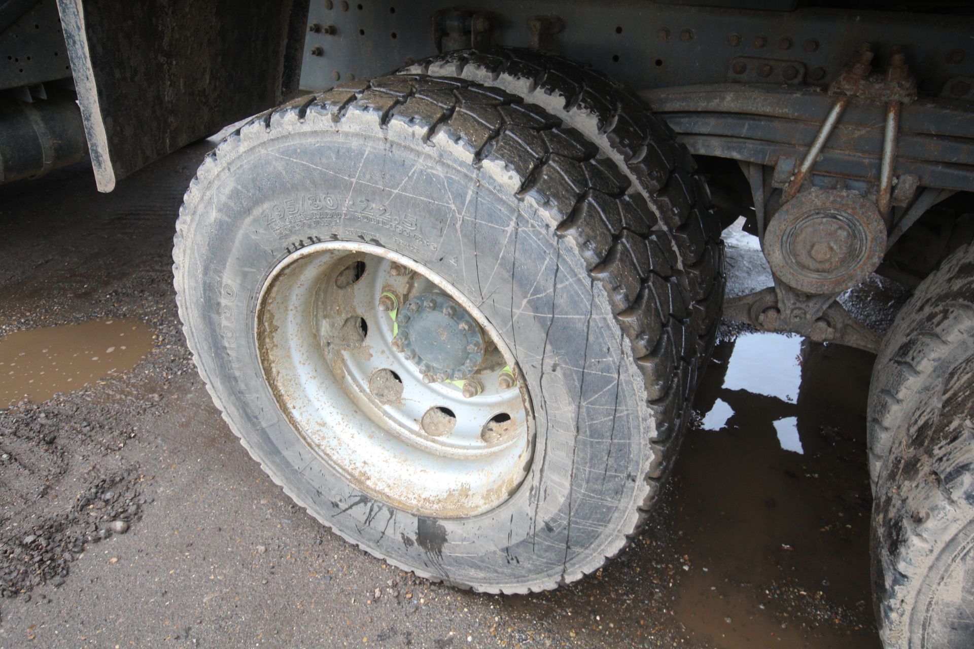 Volvo FMX 410 8x4 32T tipper. Registration WX13 CKF. Date of first registration 17/05/2013. 520, - Image 36 of 80