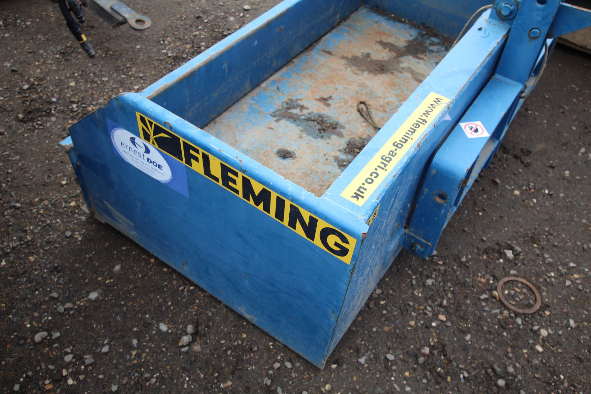 Fleming TB5 tipping transport box. - Image 6 of 10