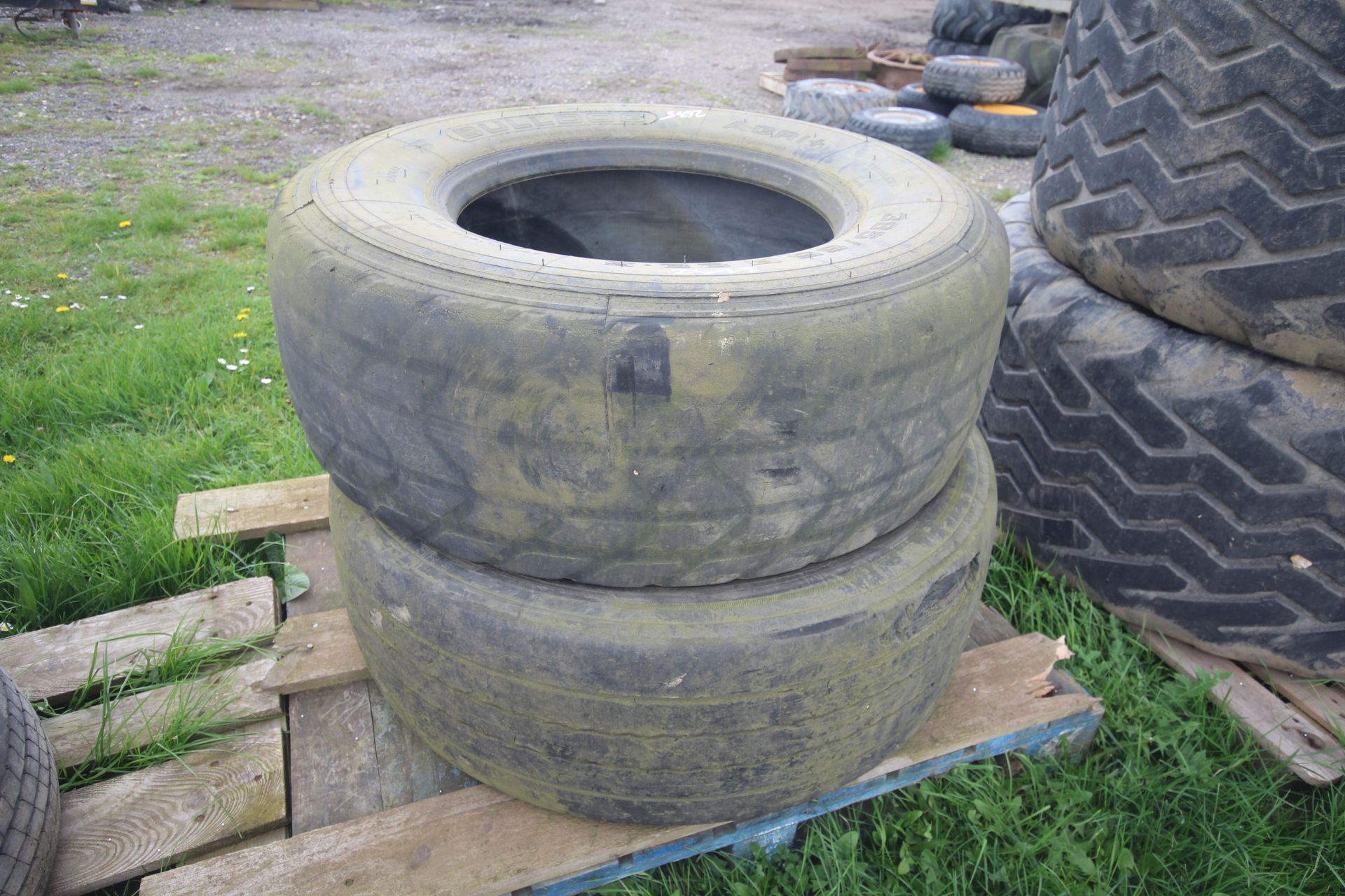 2x 385/65R22.5 super single tyres. V - Image 2 of 4