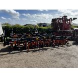 Stanhay Rallye 592 hdraulic folding 12 row beet drill. With bout markers. V