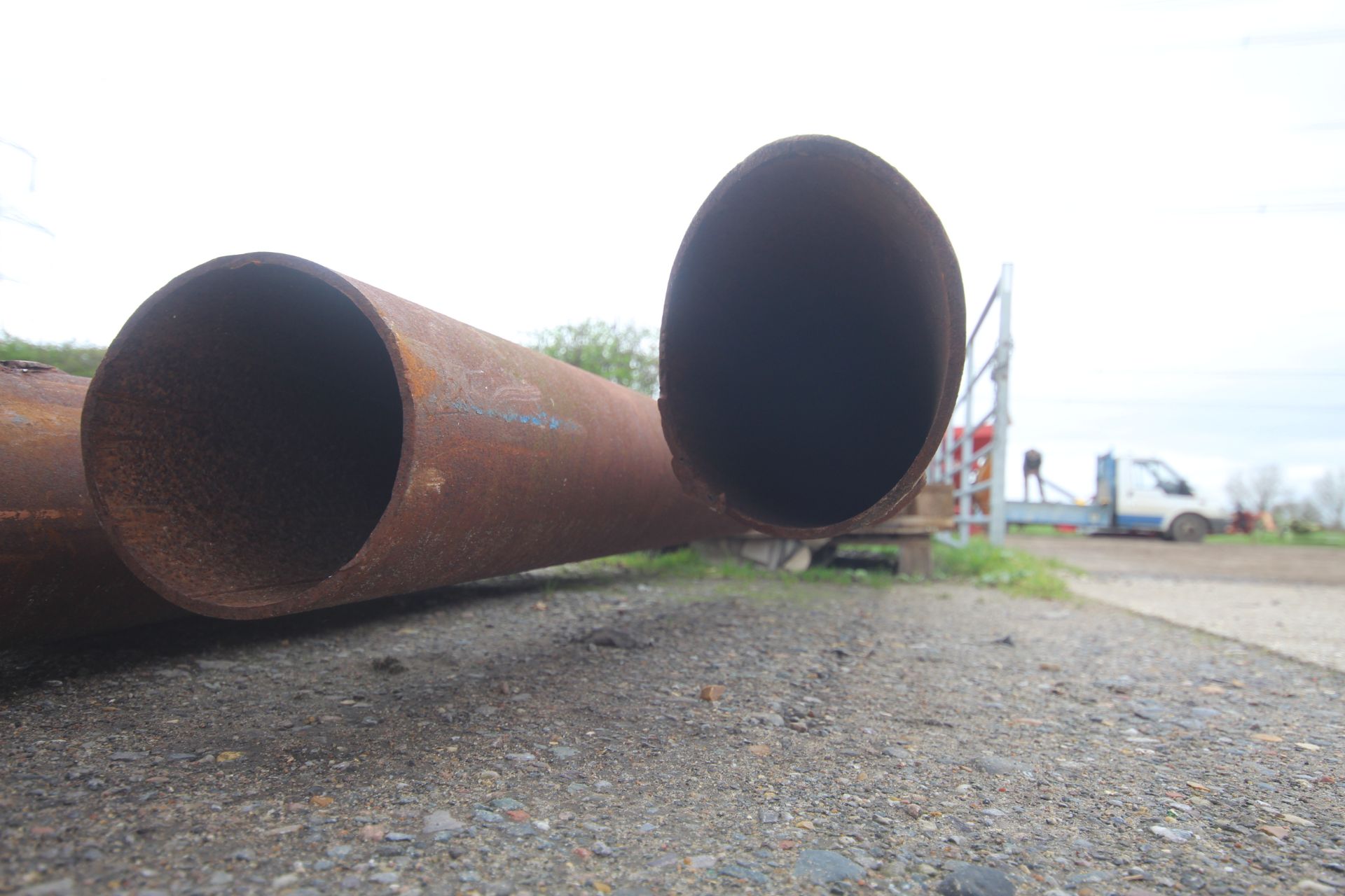 2x lengths of heavy duty steel tube. - Image 7 of 7