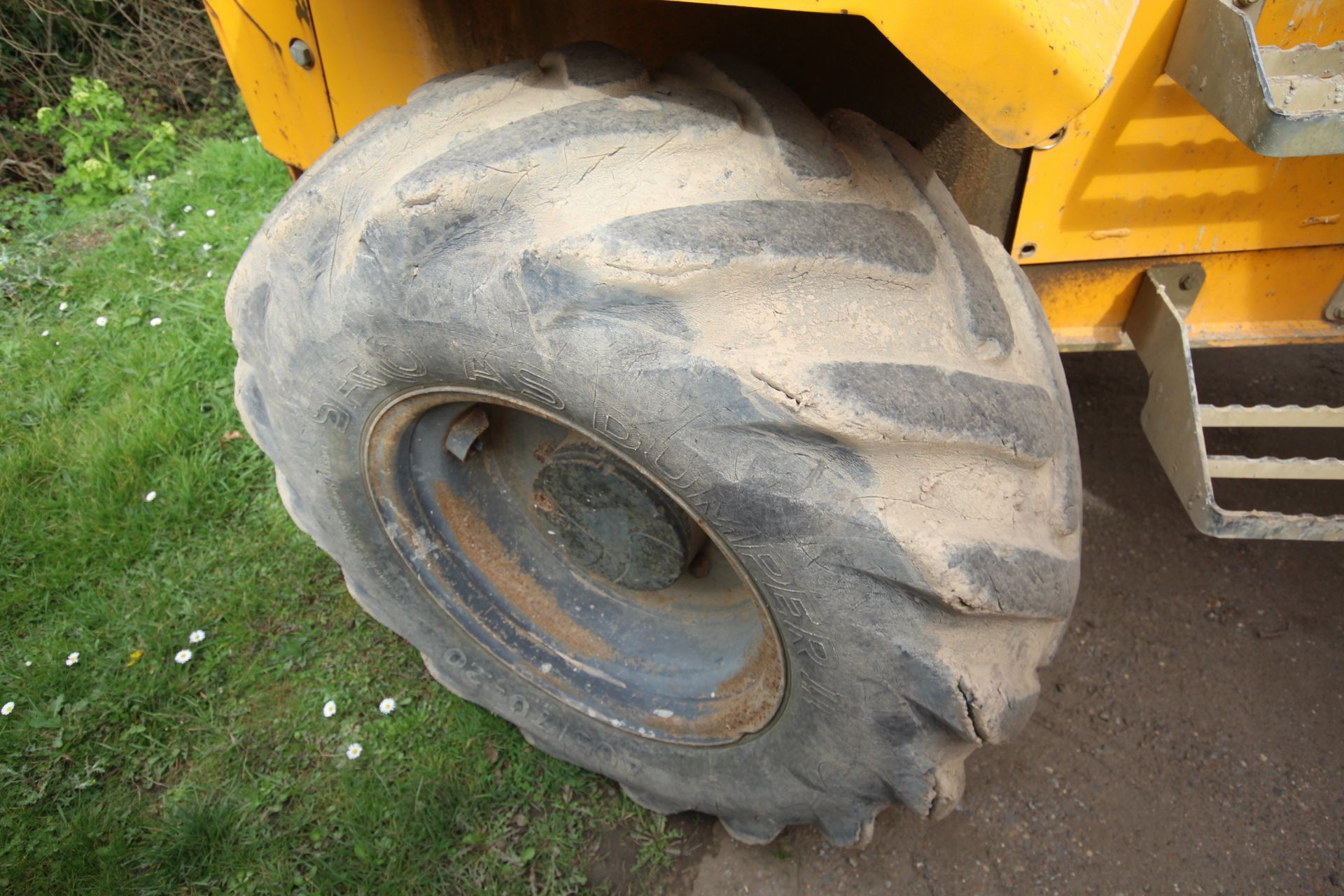 Thwaites 6T 4WD dumper. 2009. Hours TBC. Serial number SLCM565ZZ90887177. 405/70-20 wheels and - Image 13 of 35