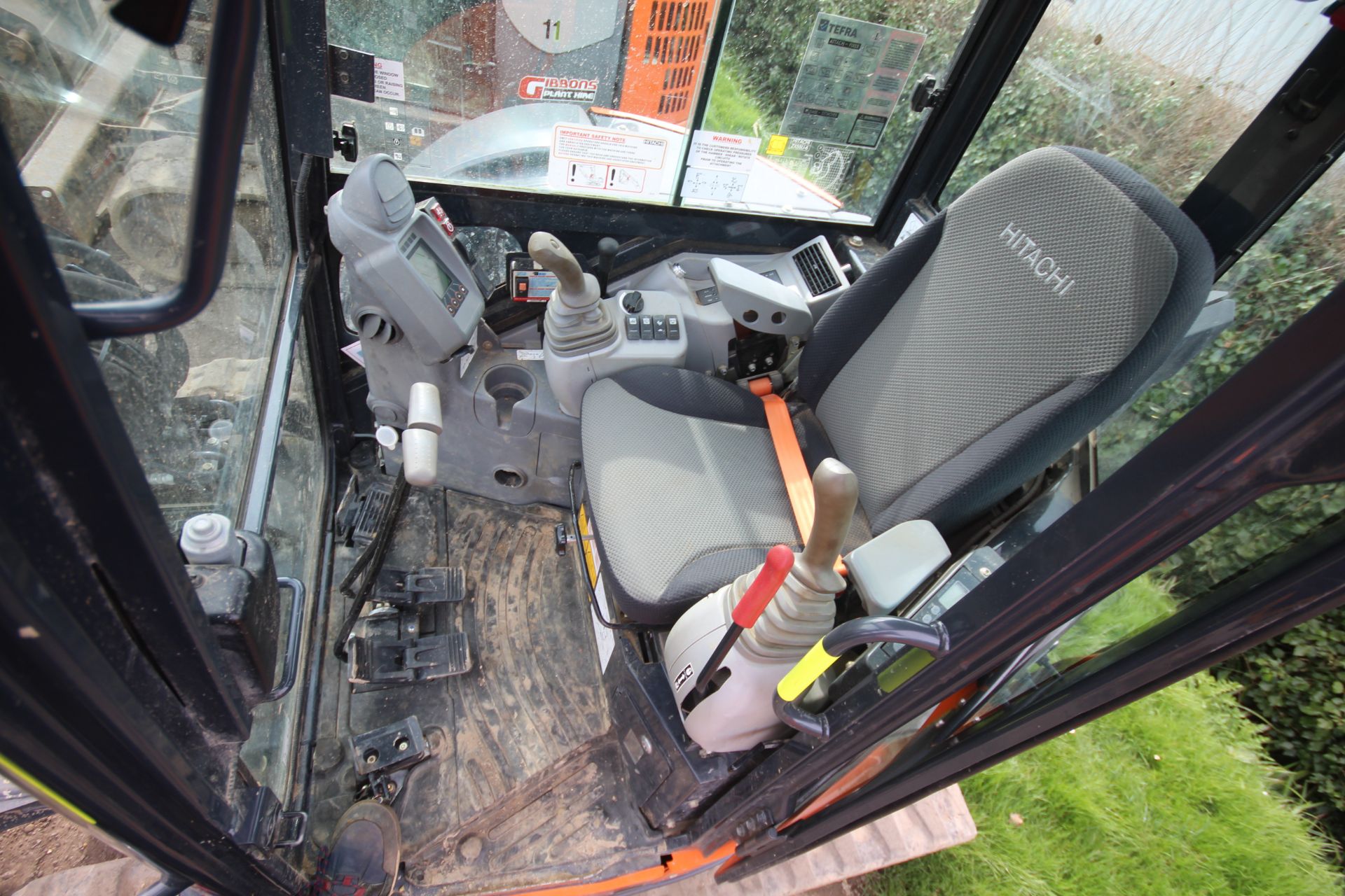 Hitachi ZX55U-6 CLR 5.5T rubber track excavator. 2022. 757 hours. Serial number HCMAEQ50H00061201. - Image 49 of 71