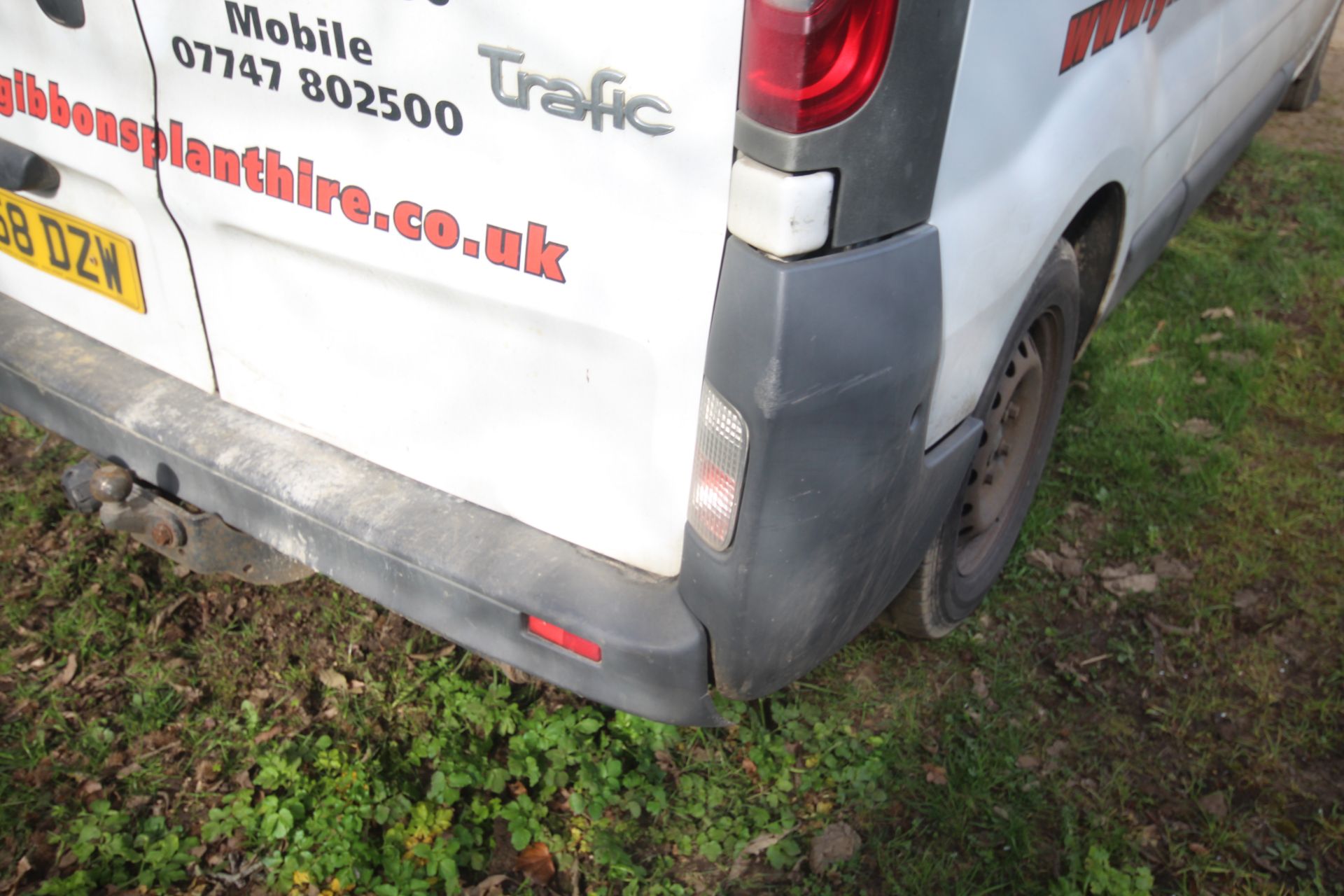 Renault Traffic 2700 2L diesel manual van. Registration AE58 DZW. Date of first registration 22/09/ - Image 18 of 50