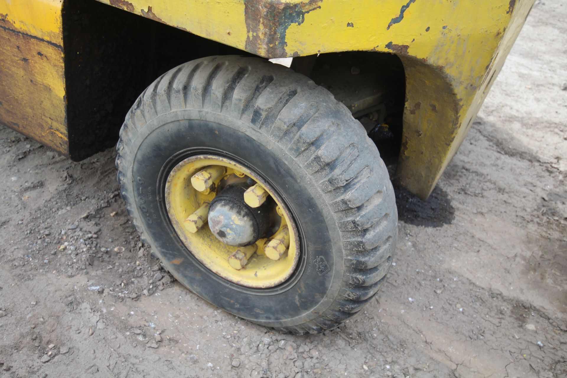 Bonser 2WD diesel forklift. Manual held. V - Image 17 of 33