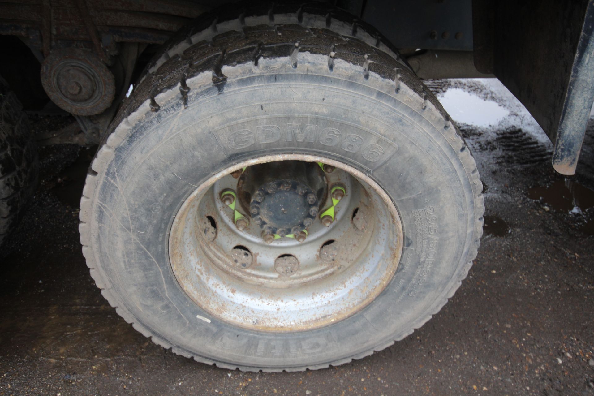 Volvo FMX 410 8x4 32T tipper. Registration WX13 CKF. Date of first registration 17/05/2013. 520, - Image 24 of 80