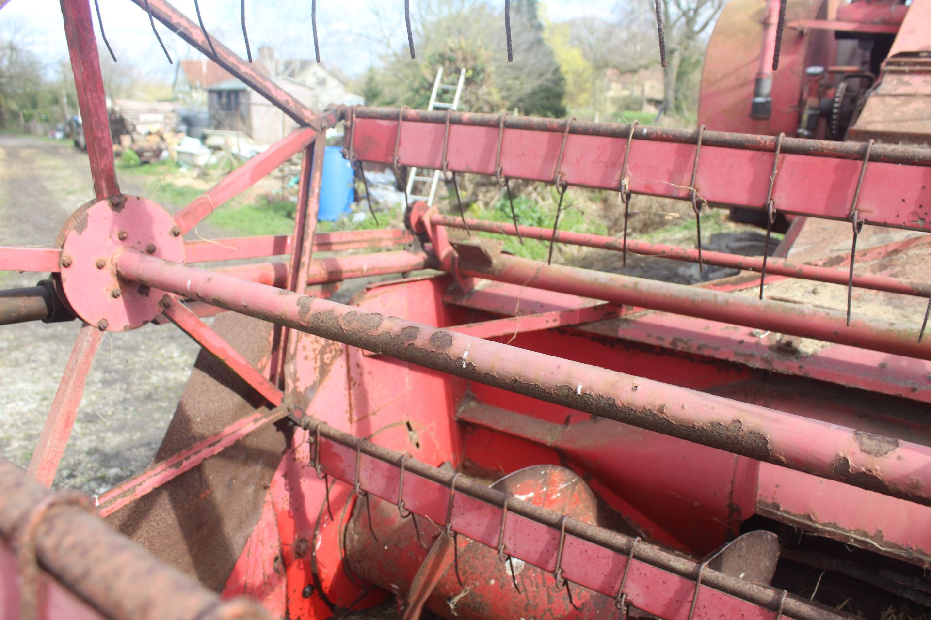 Massey Ferguson 788 8ft cut combine. Registration EBJ 851C (no paperwork). 12.4/11-28 front wheels - Image 14 of 53