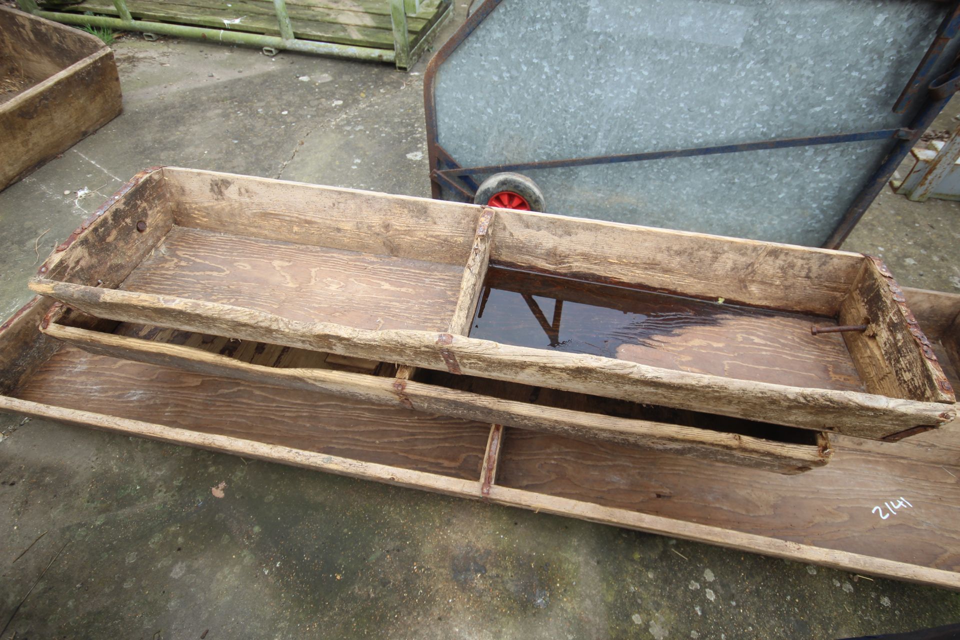 4x wooden sheep troughs. V - Image 3 of 4