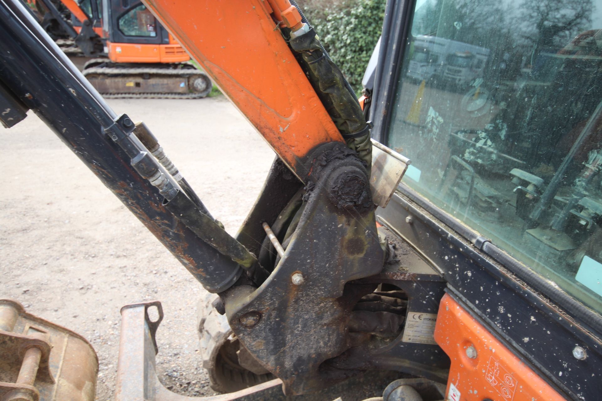 Hitachi Z-Axis 26U-5a 2.6T rubber track excavator. 2018. 2,061 hours. Serial number HCM - Image 34 of 61