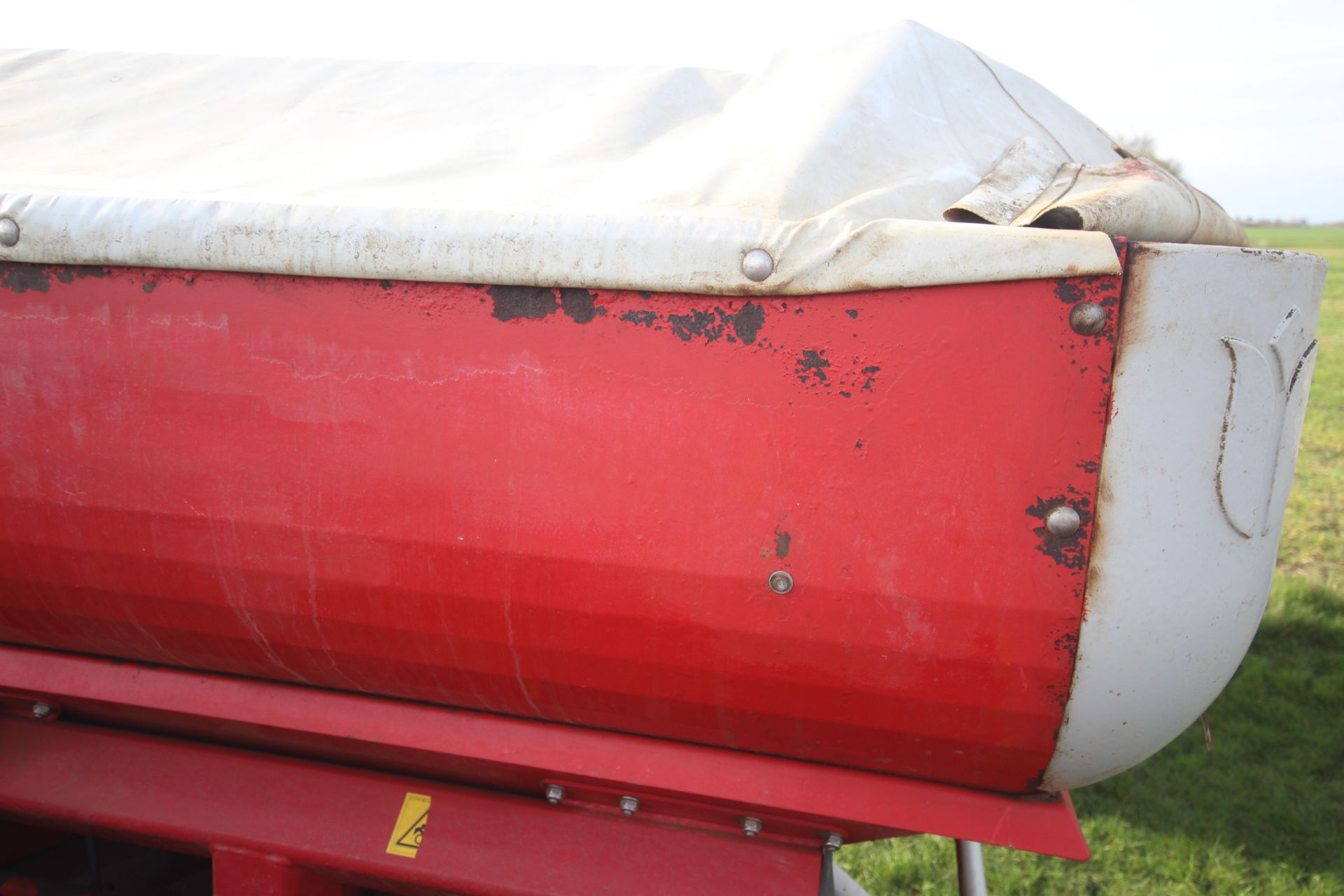 Tulip Centreliner SX 24m twin disc fertiliser spreader. 2004. From a local Deceased estate. Manual - Image 6 of 21