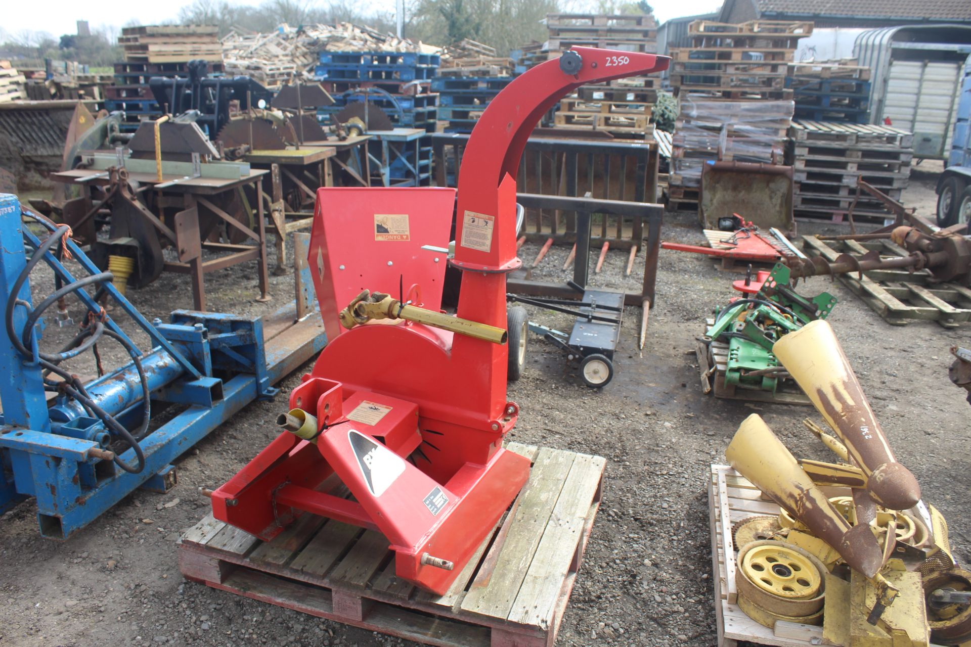 BX42S Linkage mounted PTO chipper. 2013