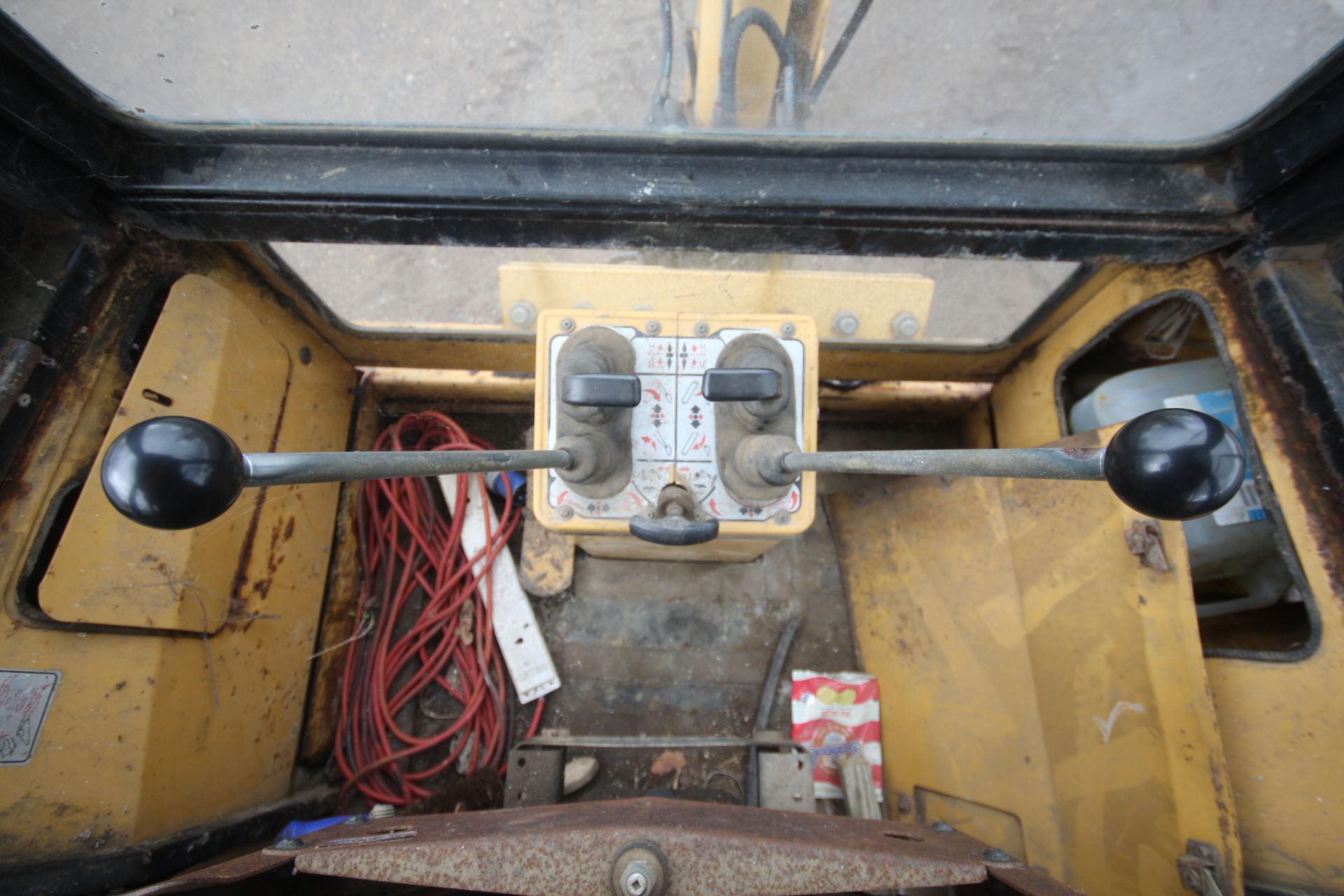 Ford 655 4WD backhoe loader. Registration F829 MVX. Date of first registration 03/10/1988. Showing - Image 85 of 87