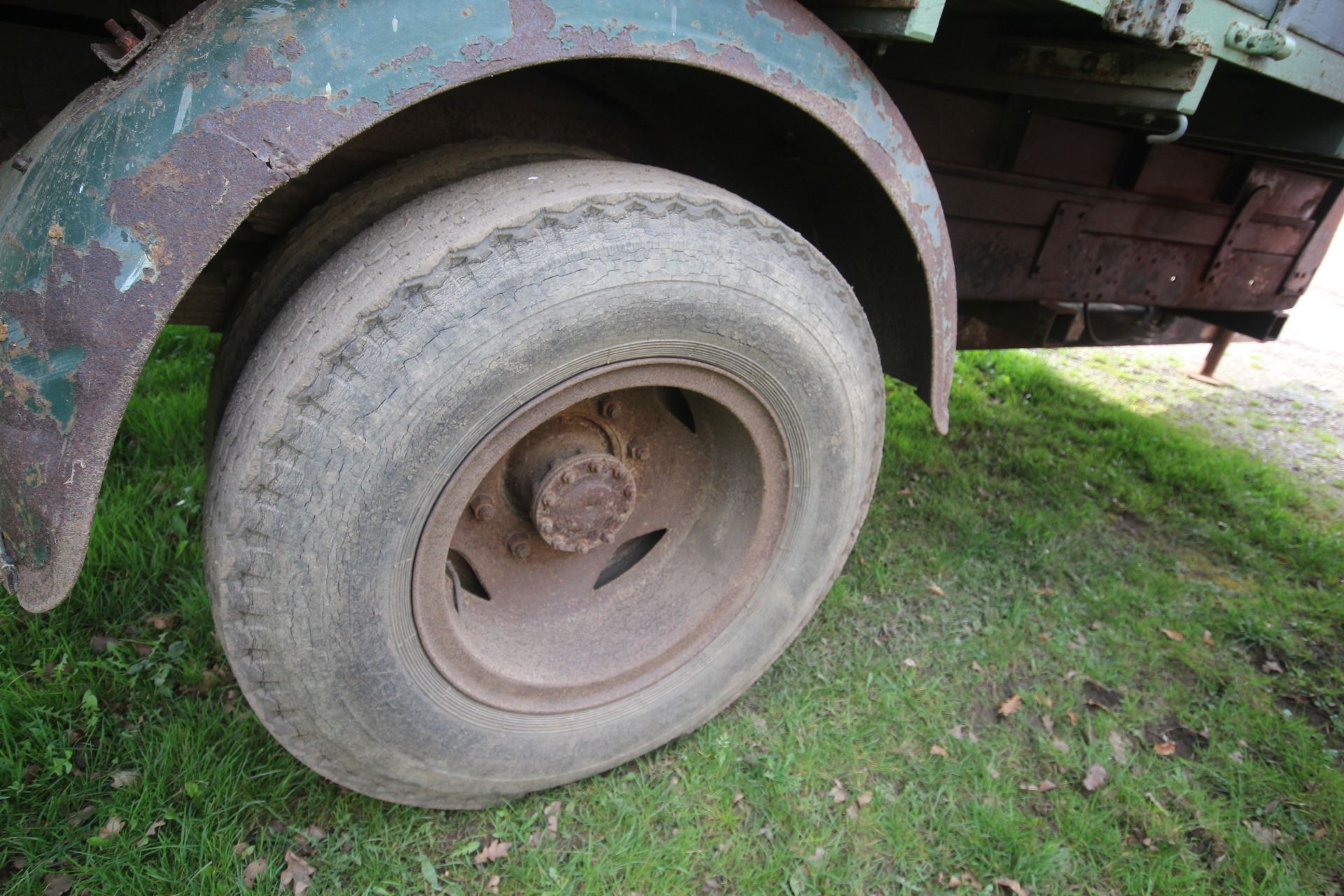 10T single axle lorry conversion wooden sided tipping trailer. - Image 18 of 25