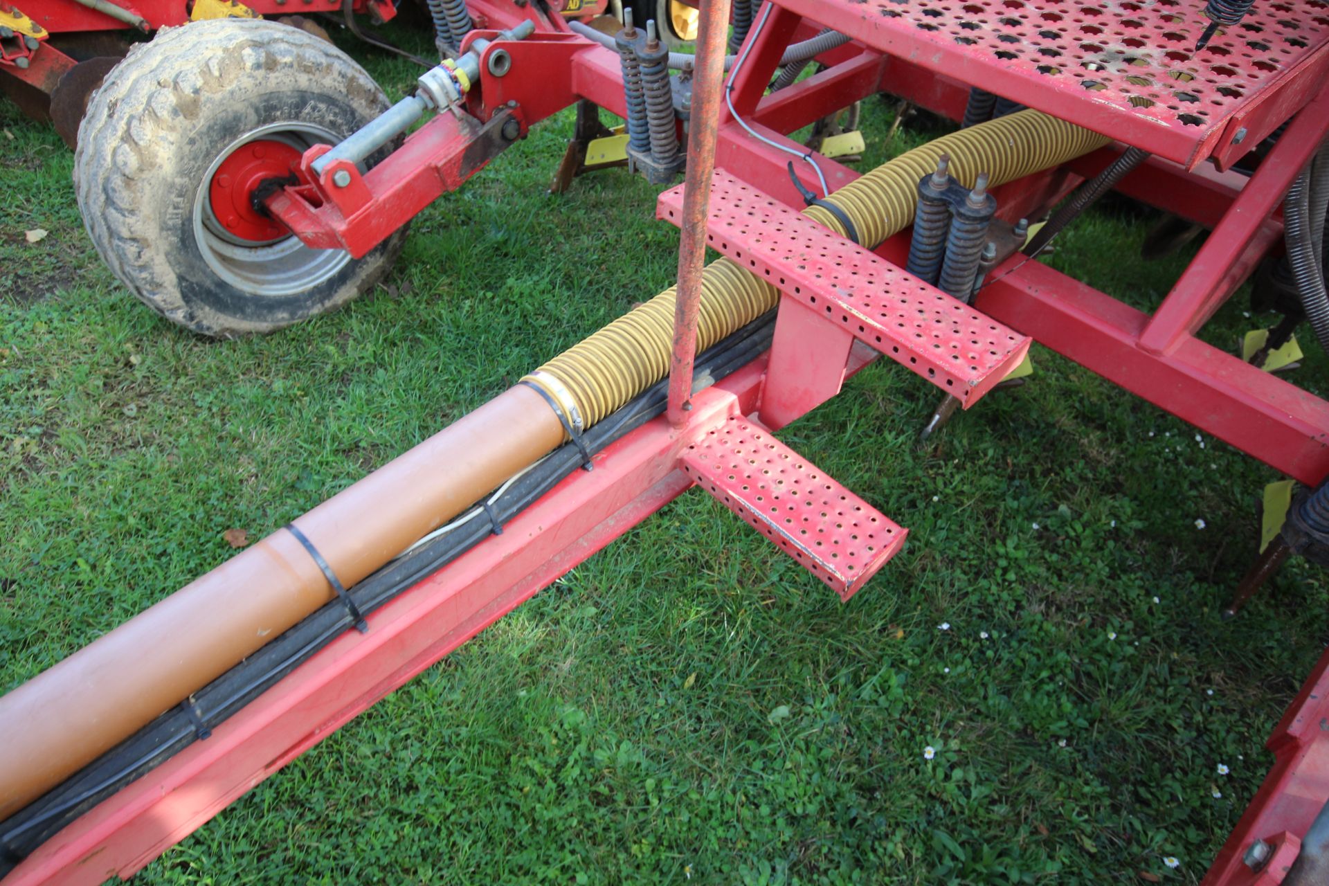 Horsch CO4 4m tine drill. With tramline, control box, various spares and manuals. V. - Bild 12 aus 54