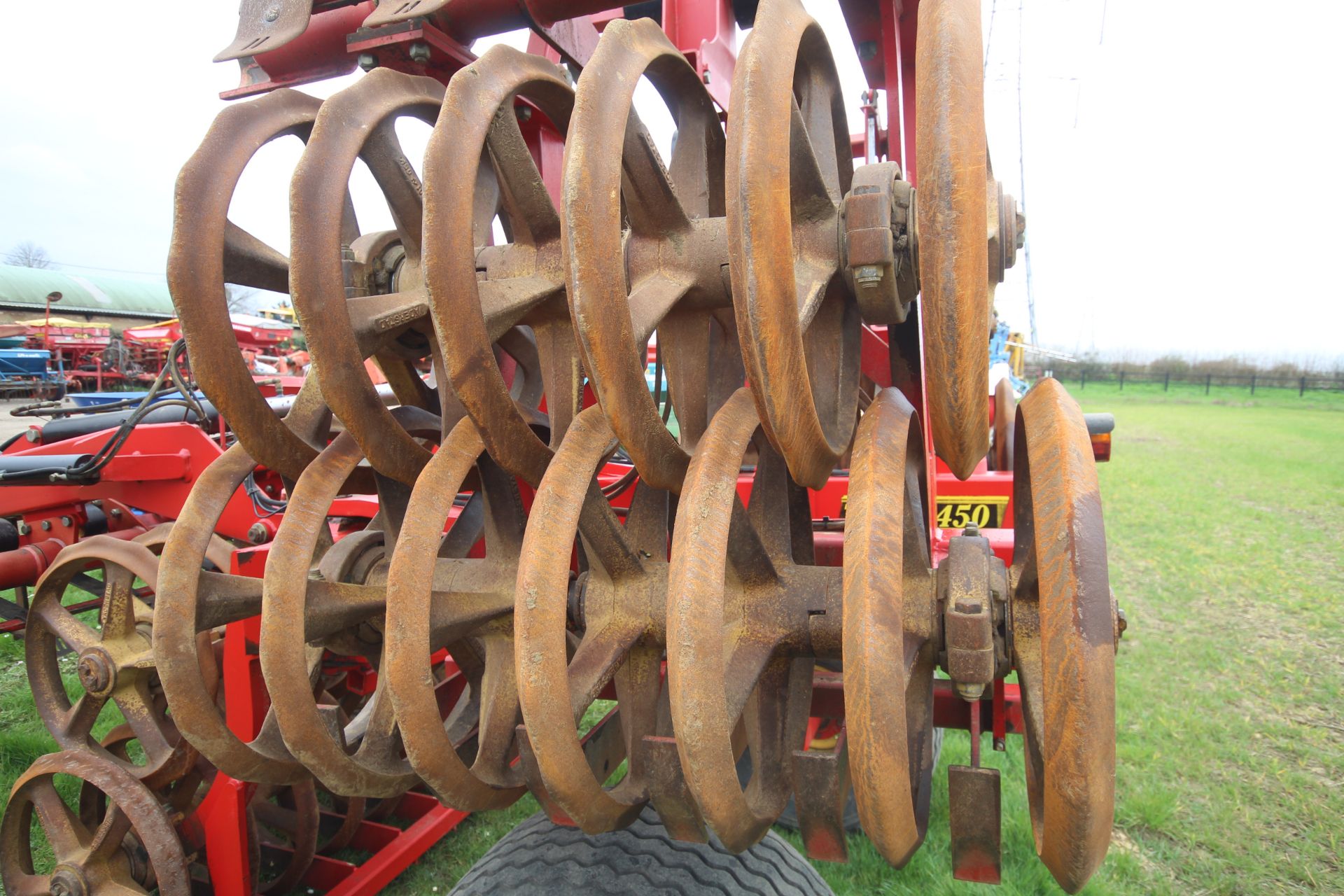 Vaderstad 4.5m Rexius Twin 450. With sprung legs, levelling paddles and double cast iron rings. - Image 38 of 48