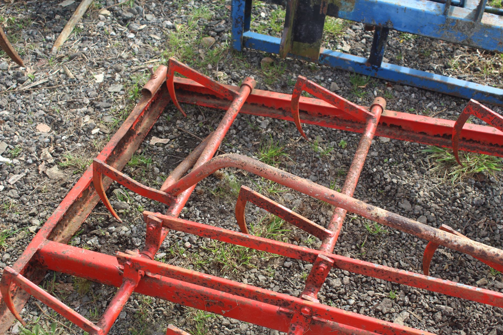 Browns flat 8 bale grab. JCB Q-Fit brackets. - Image 3 of 10