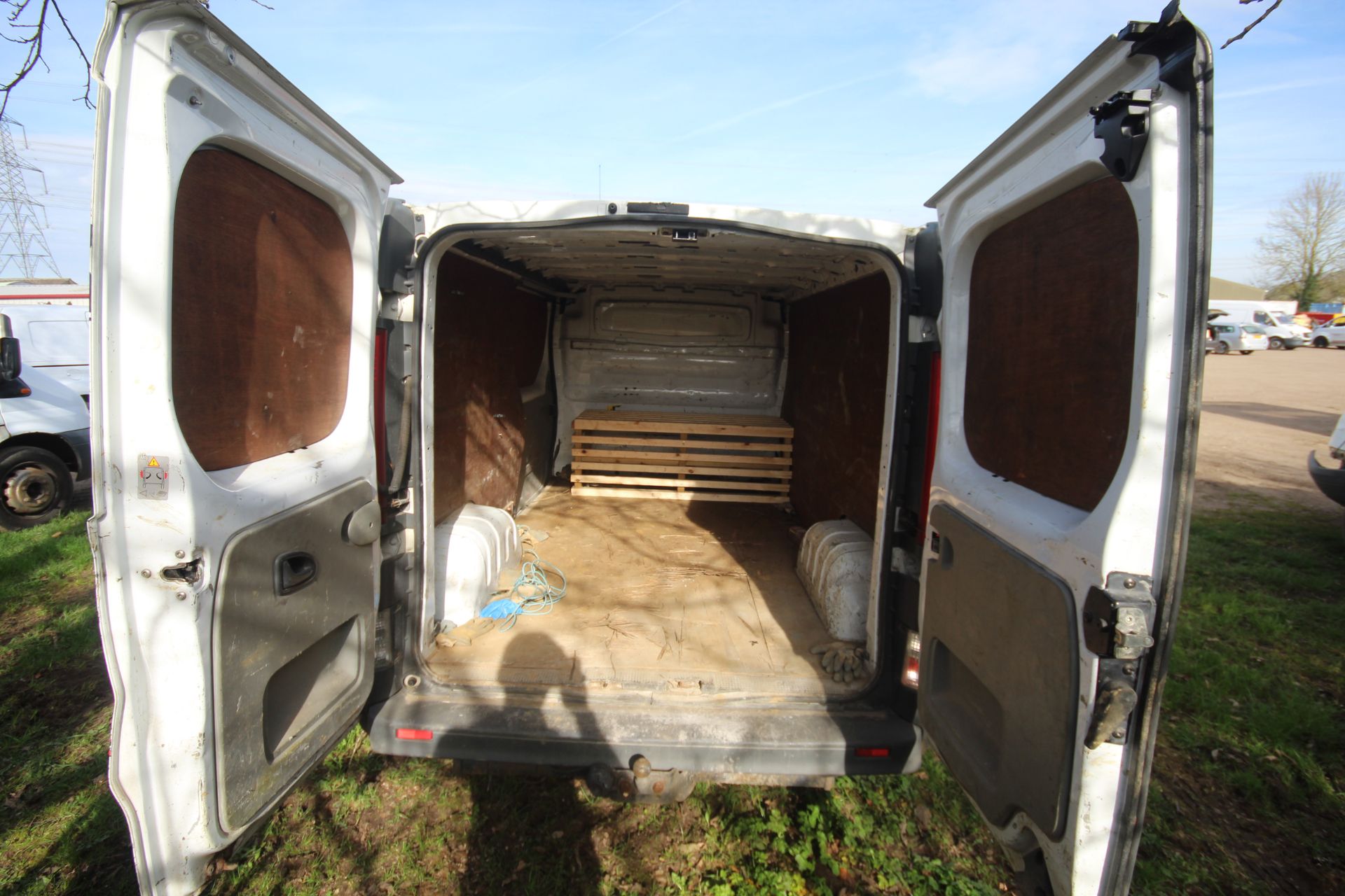 Renault Traffic 2700 2L diesel manual van. Registration AE58 DZW. Date of first registration 22/09/ - Image 42 of 50