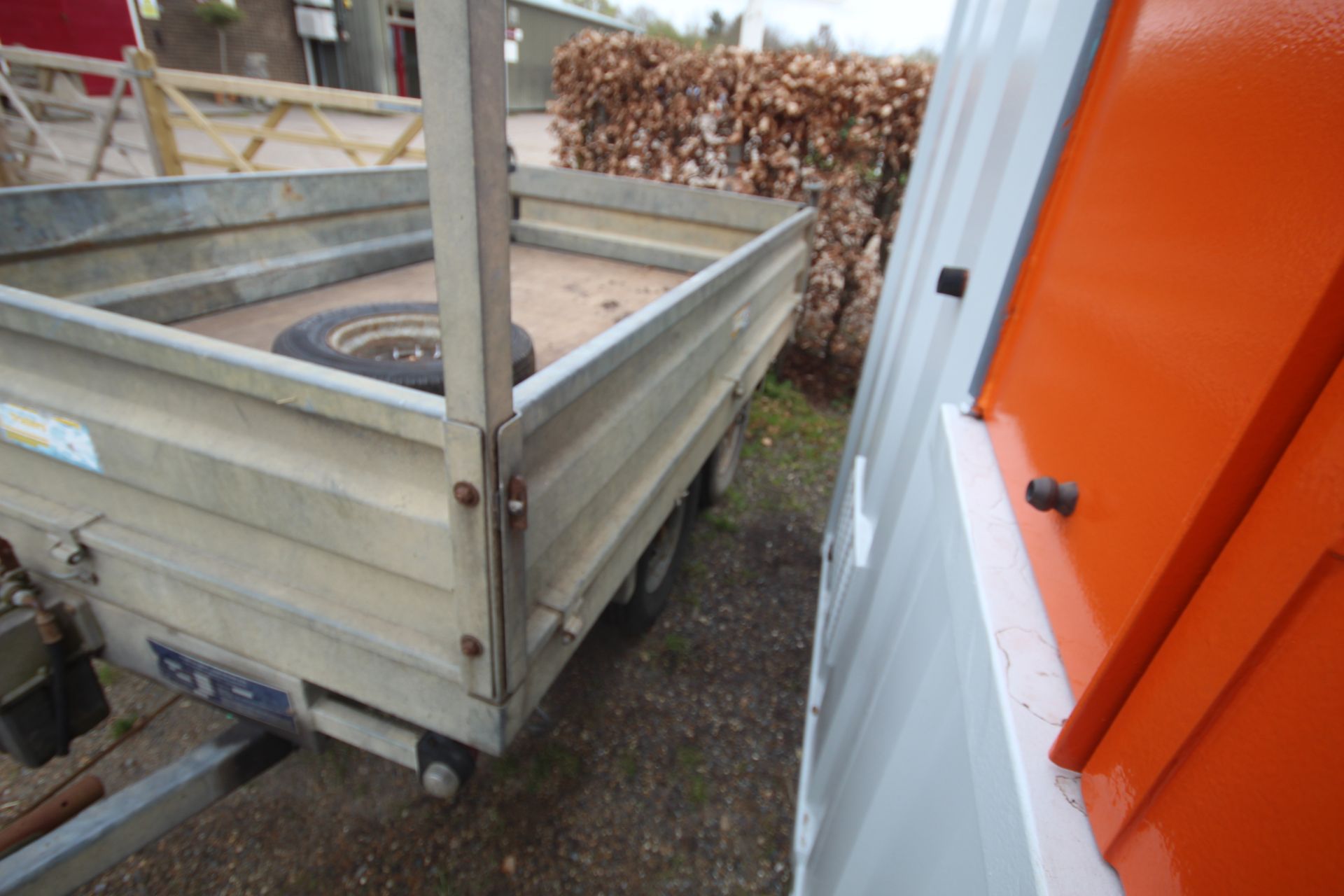 Warwick 8ft x 5ft twin axle flatbed tipping trailer. With drop sides. Control box held. - Image 7 of 29