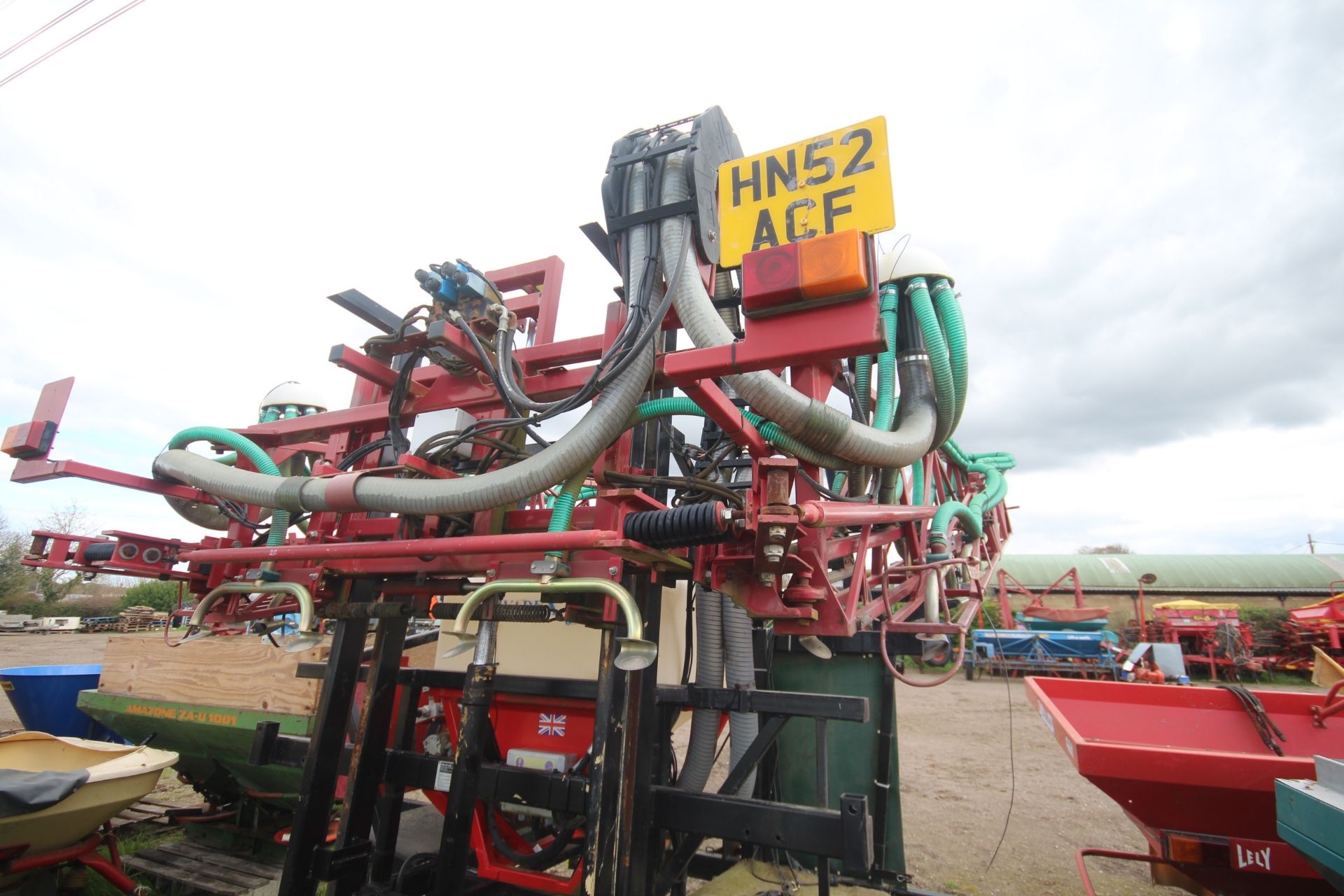 18m mounted Avadex applicator. With sections to increase to 22m and Techneat heavy duty fan which - Image 3 of 32