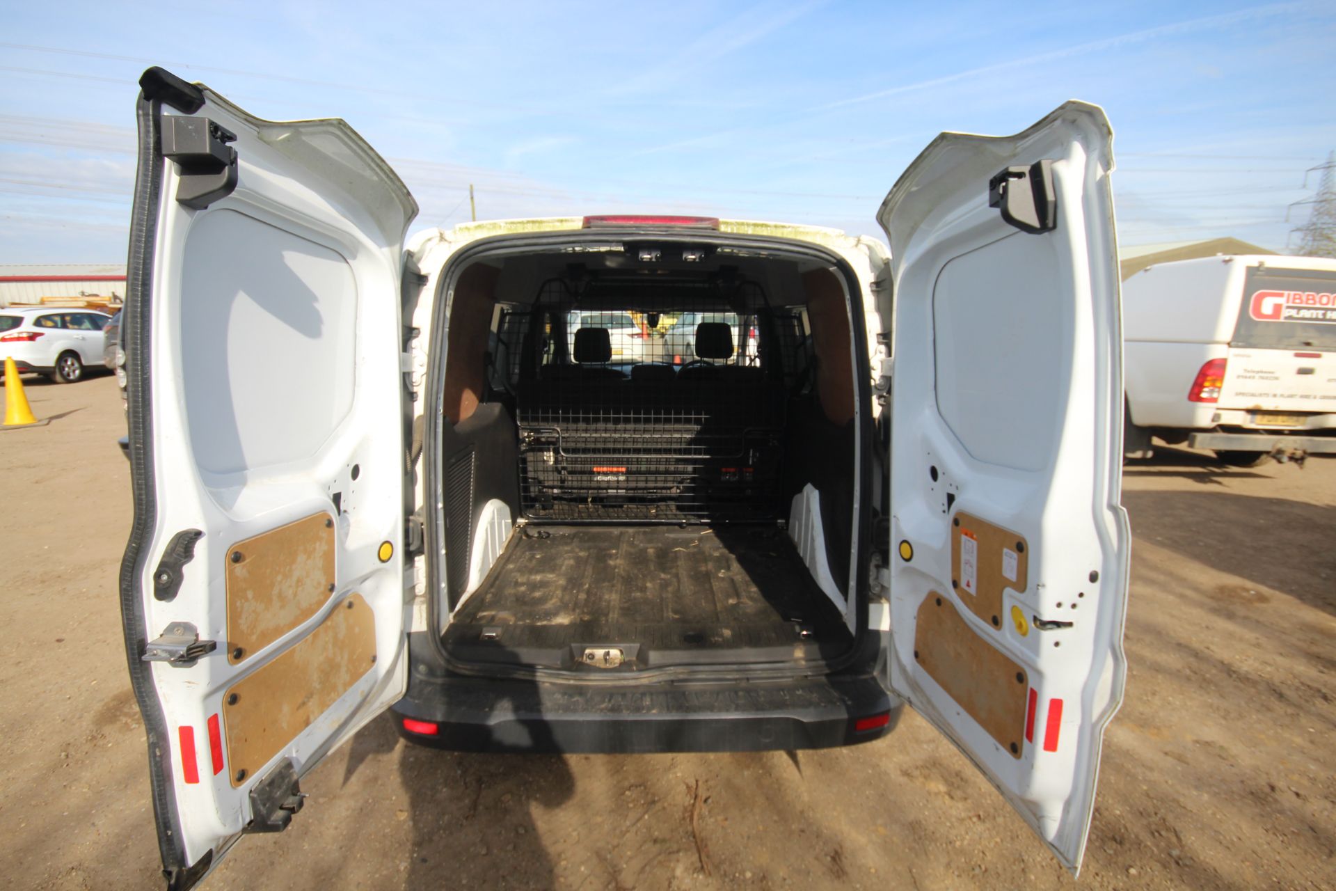 Ford Transit Connect 1.5L diesel crew cab van. Registration FD66 YUN. Date of first registration - Bild 48 aus 56