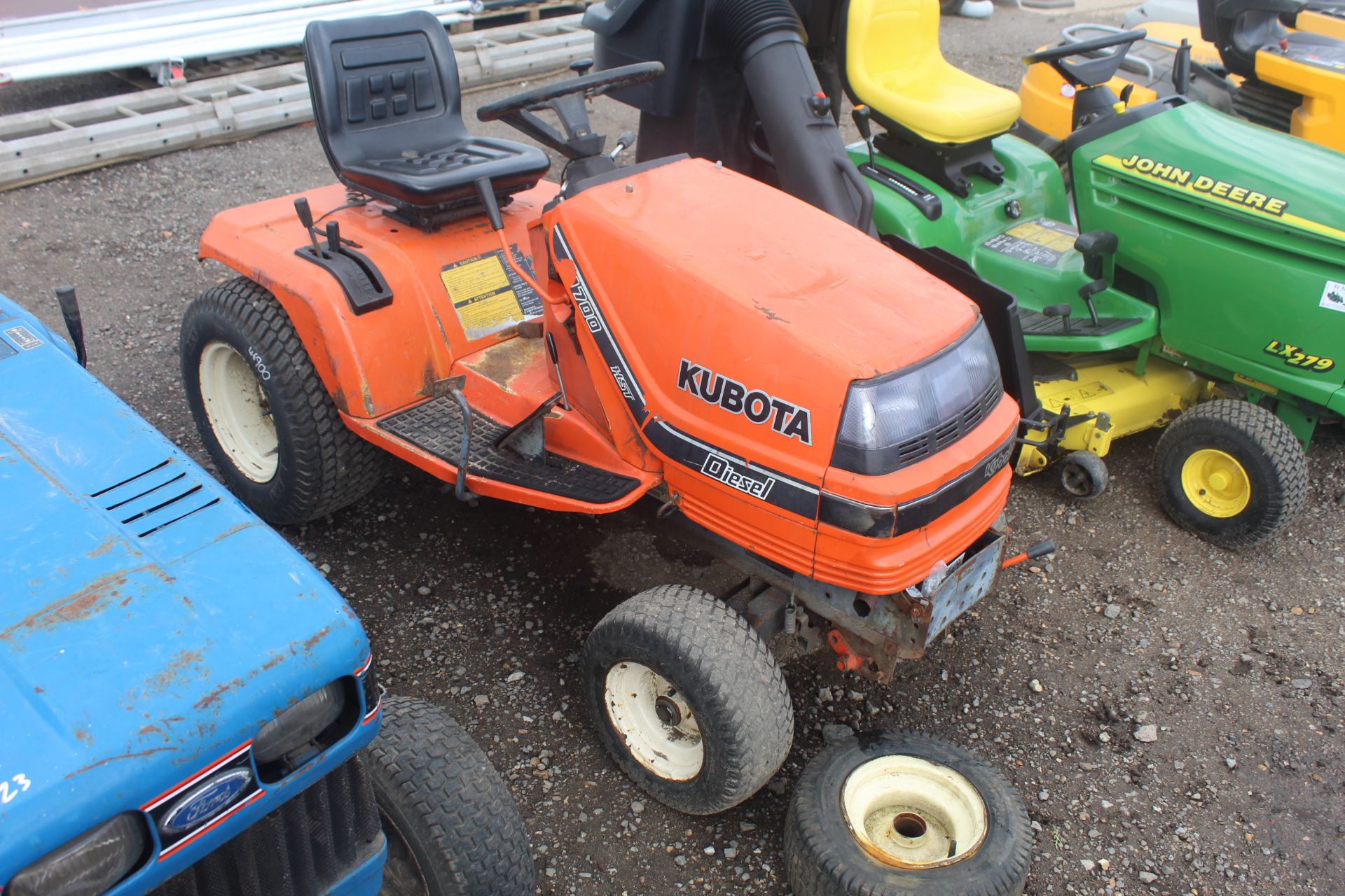 Kubota G1600 diesel hydrostatic garden tractor. Key held. - Image 2 of 20