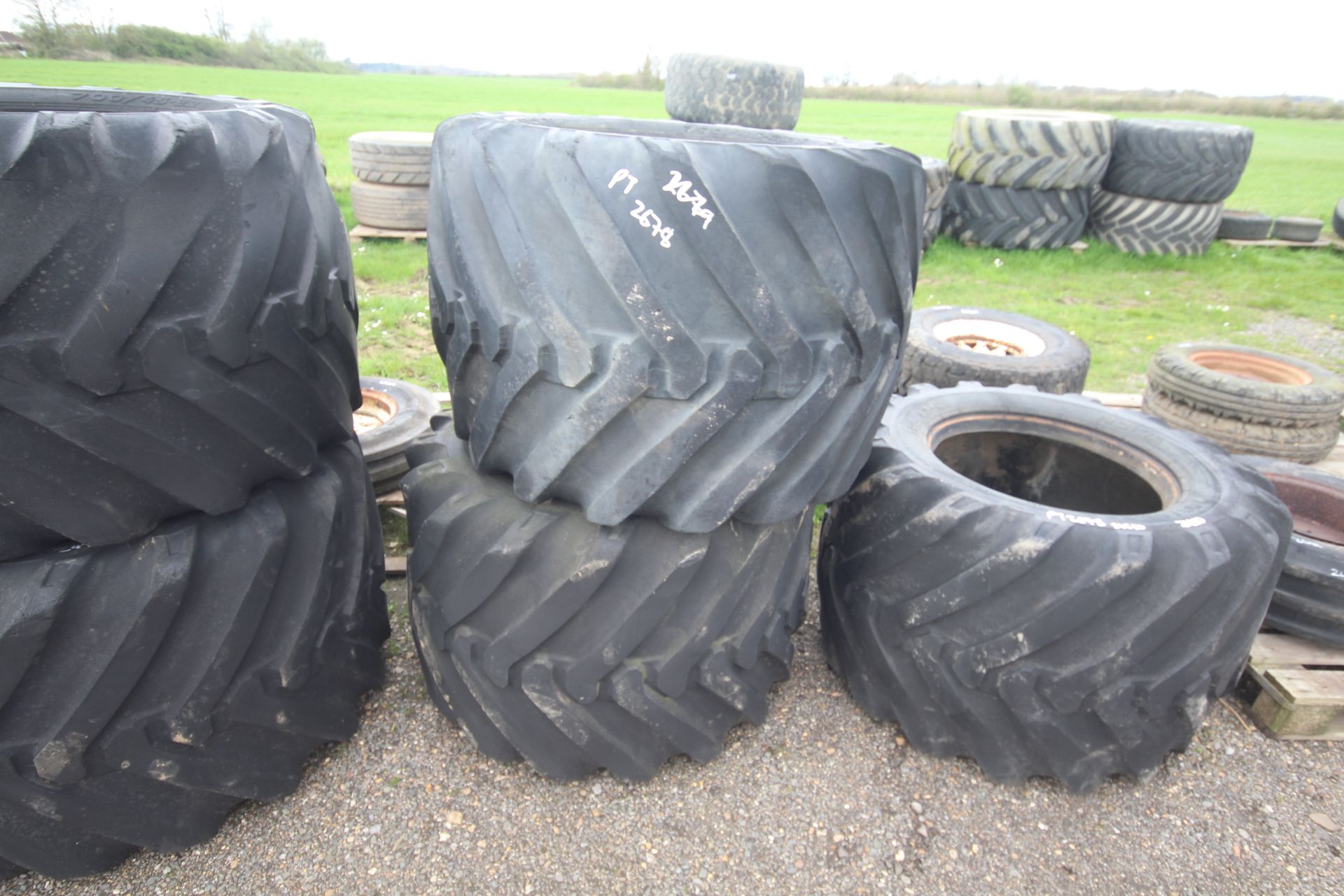 5x 700/45-22.5 flotation tyres. - Image 6 of 10