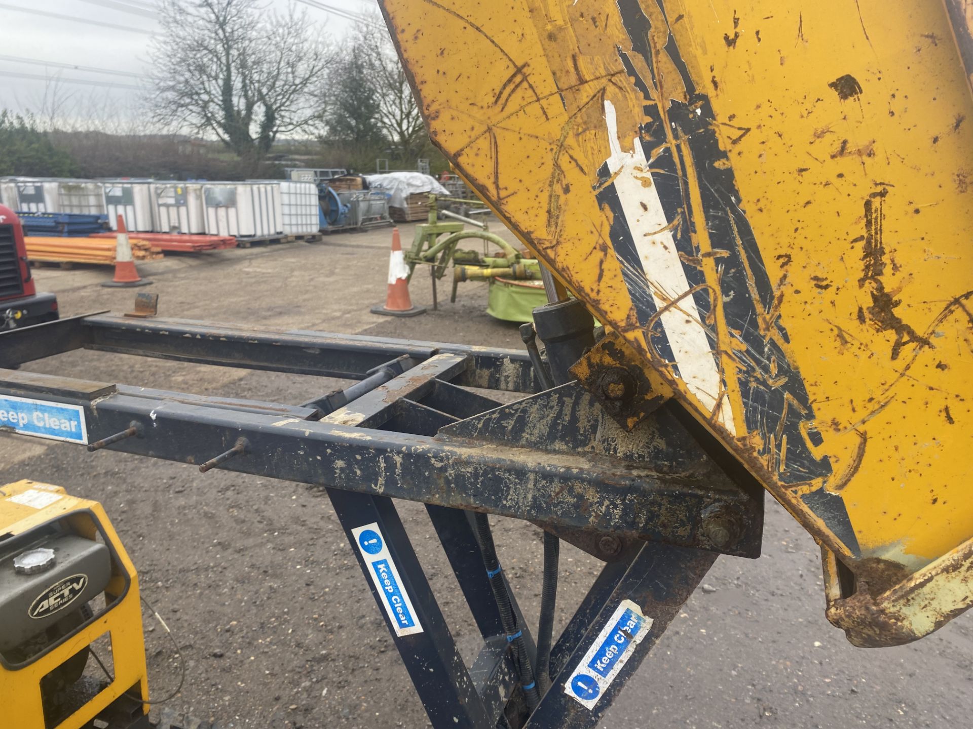 WB06 HighLift tracked pedestrian high tip dumper. 3,318 hours. With Kubota diesel engine. Key held. - Image 34 of 35