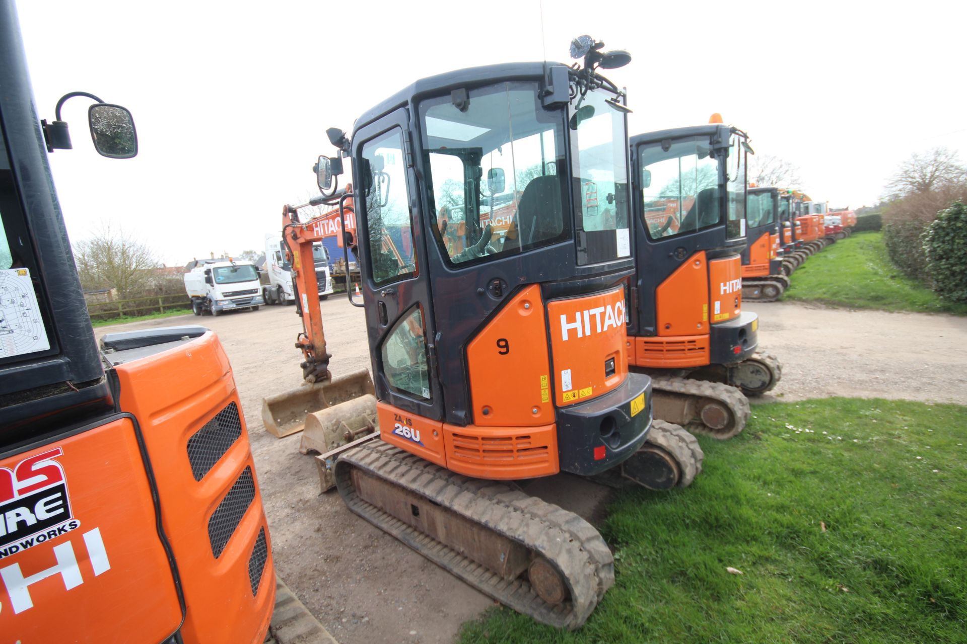 Hitachi Z-Axis 26U-5A CR 2.6T rubber track excavator. 2018. 3,000 hours. Serial number - Bild 3 aus 57