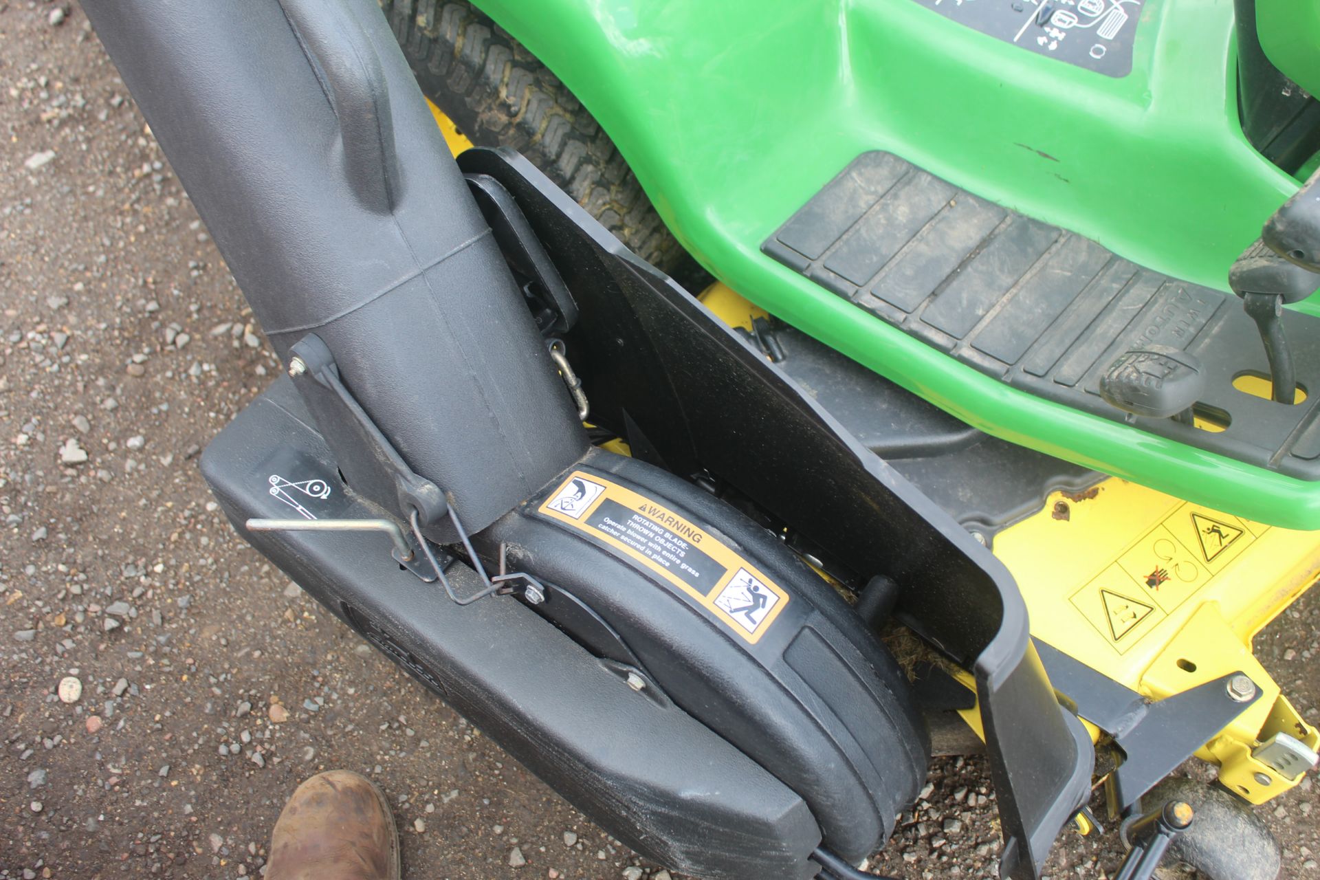 John Deere LX279 lawn mower with collector. Owned from new. Key held. - Image 12 of 30