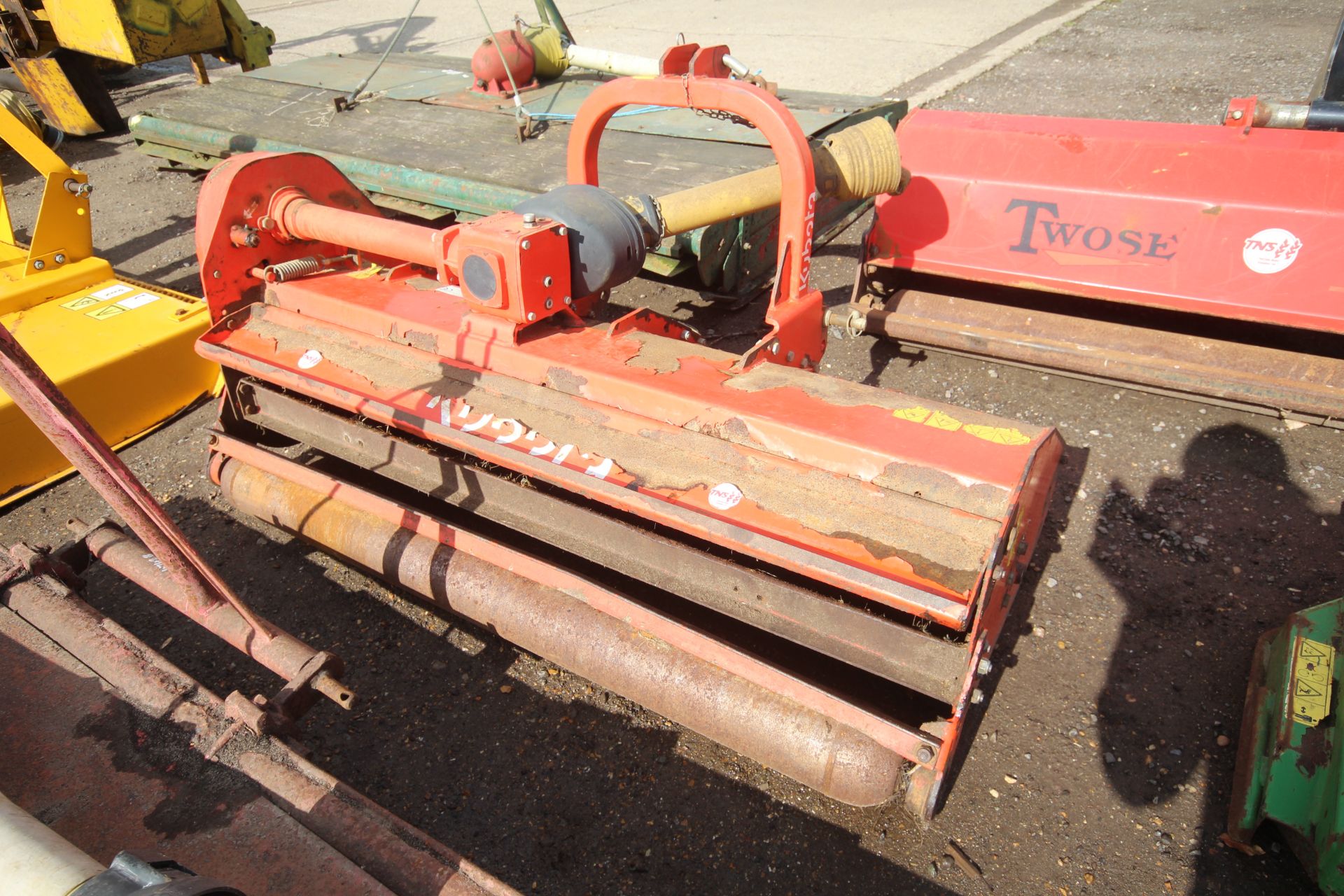 Kubota 5ft flail mower. With rear roller. V - Image 3 of 9