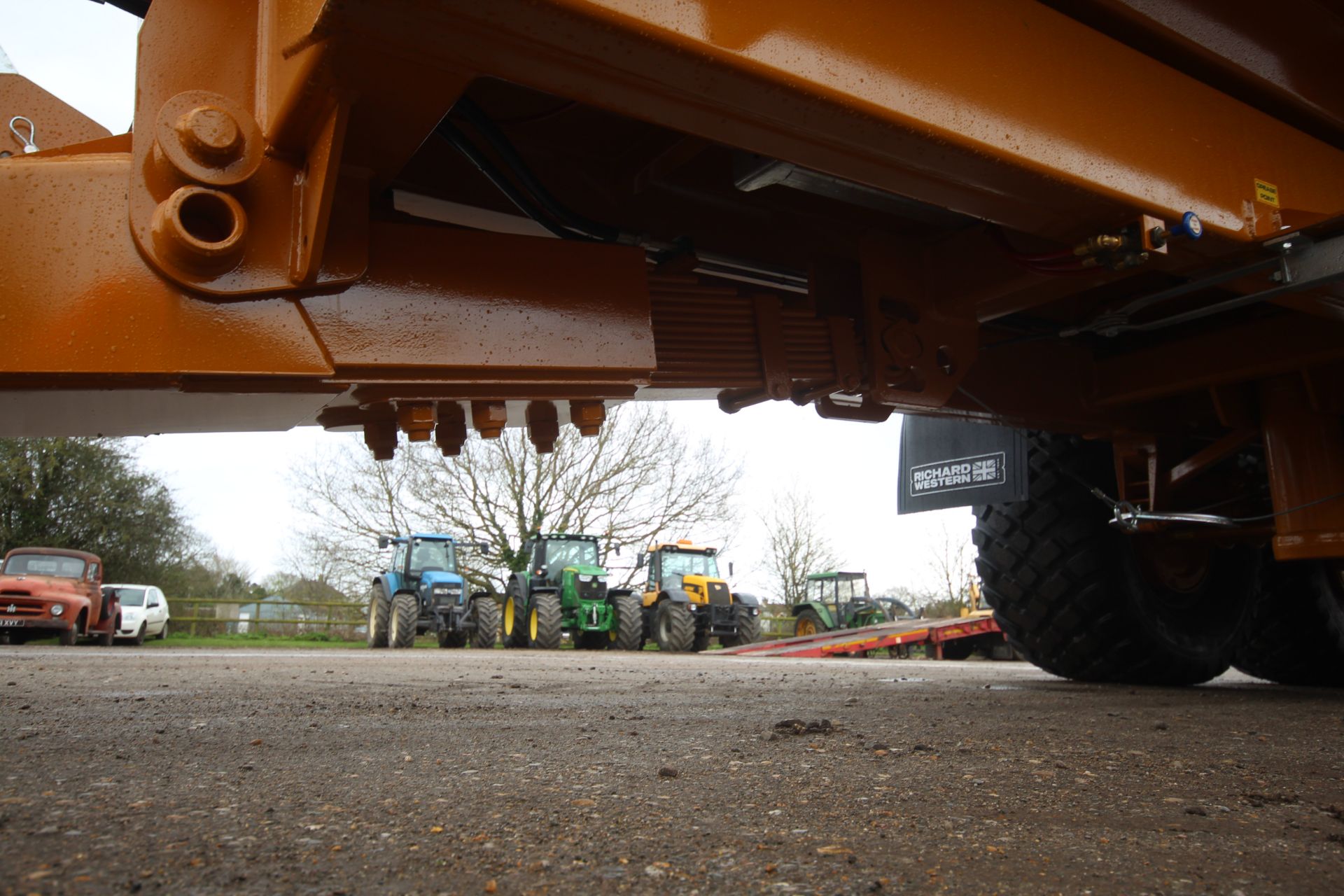 Richard Western SF18HS Plus 18T twin axle tipping trailer. With air brakes, sprung drawbar, - Image 15 of 50