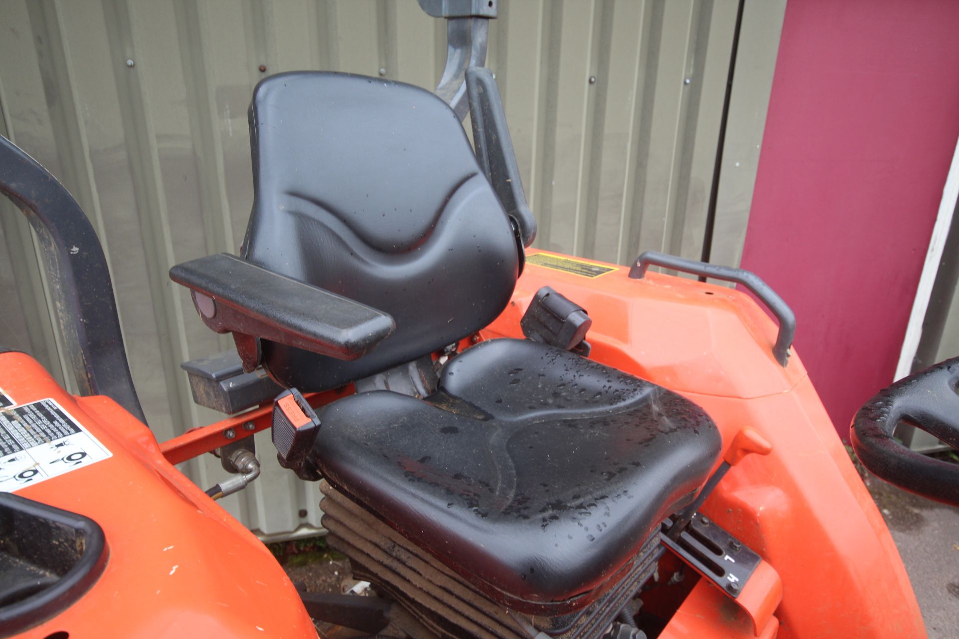 Kubota L3200 4WD compact tractor. Registration AY15 CYZ. Date of first registration xx/xx/2015. - Image 11 of 30