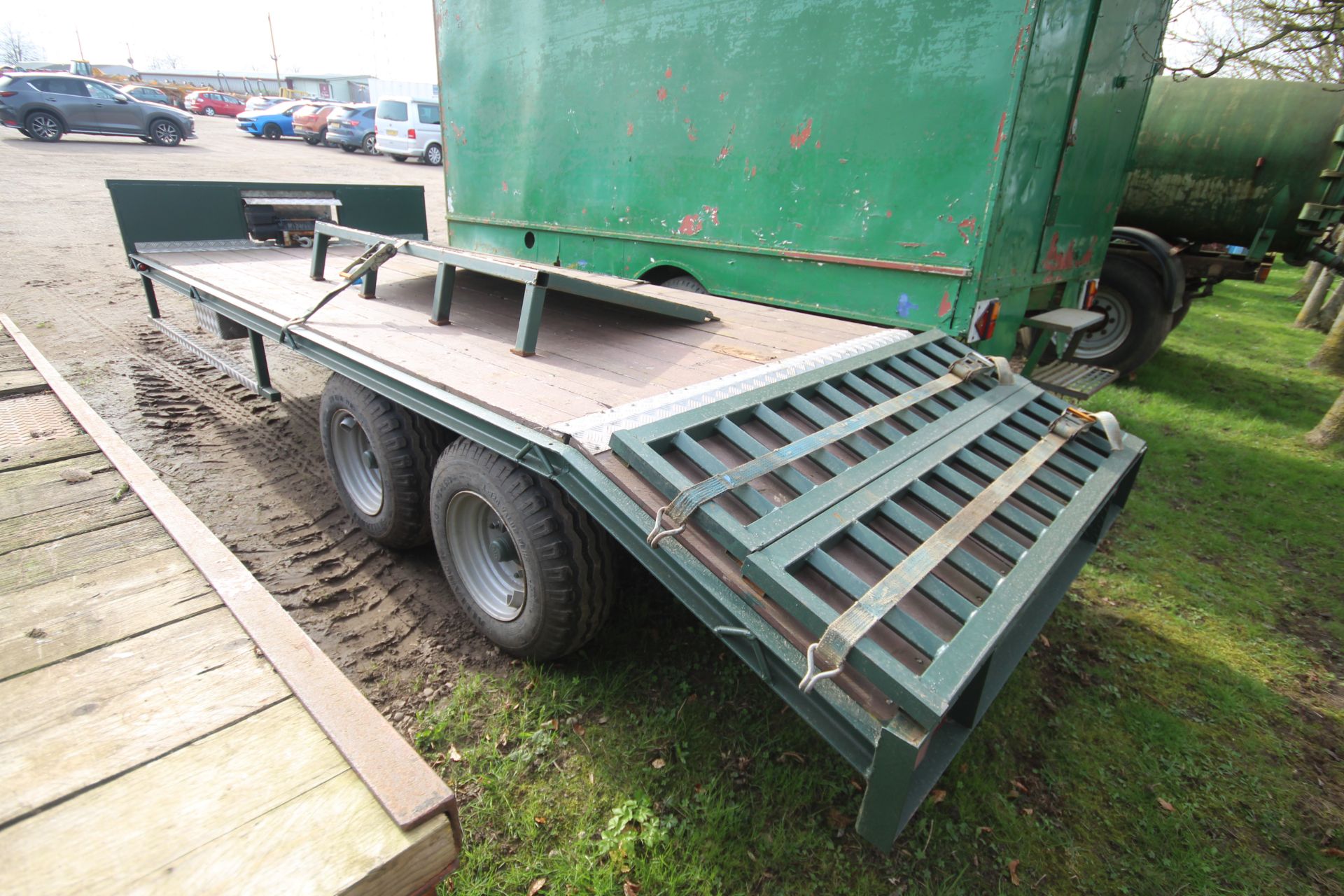 16ft twin axle engineer-built beaver tail low loader. With cheese wedge, ramps, oil brakes and - Image 4 of 20