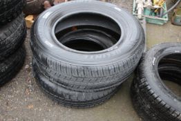 Pair of 255/65R17 tyres.