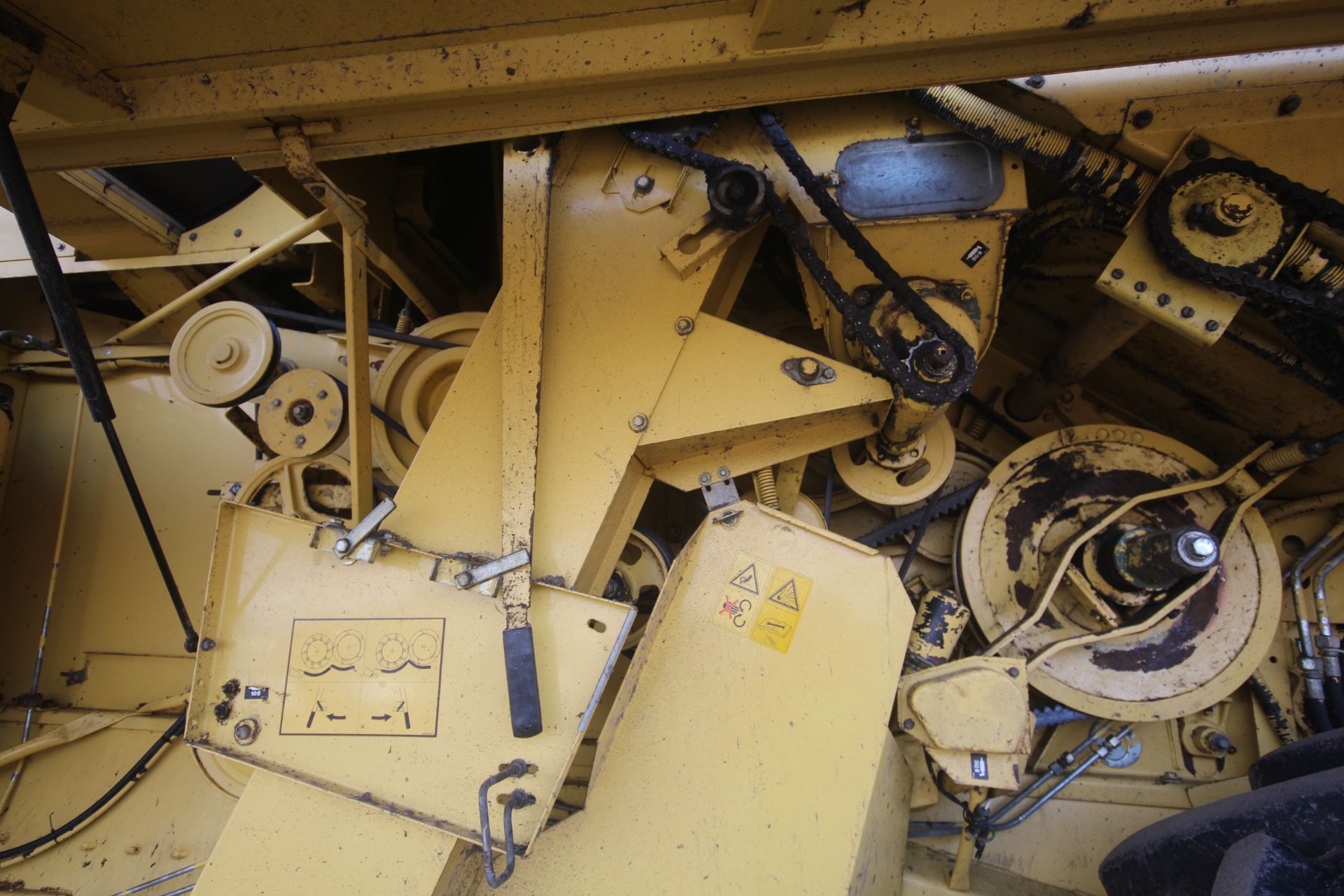 New Holland TX65 5 straw walker combine harvester. Registration N887 SKS. Date of first registration - Image 111 of 163