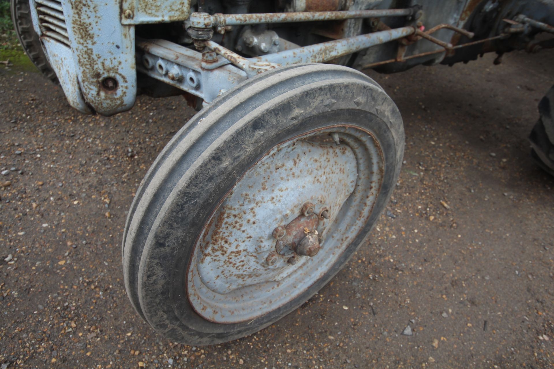 Ferguson TED 20 Petrol/ TVO 2WD tractor. 1953. Serial number 201176. Key held. V - Bild 6 aus 45