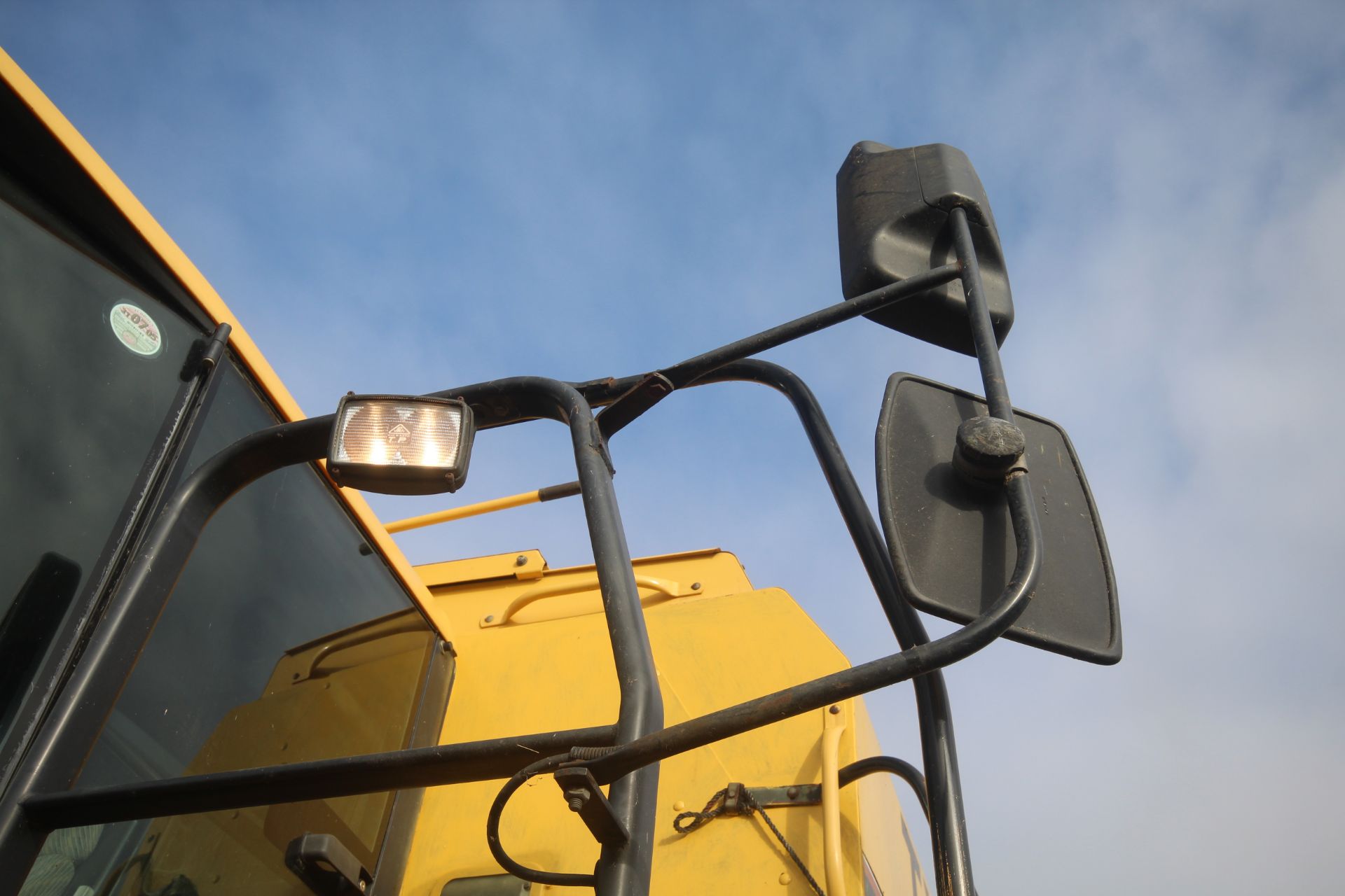 New Holland TX65 5 straw walker combine harvester. Registration N887 SKS. Date of first registration - Image 22 of 163