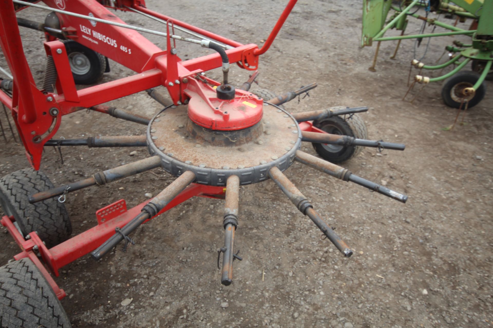 Lely Hibiscus 458S single rotor rake. Serial number 0003127837. V - Image 8 of 15