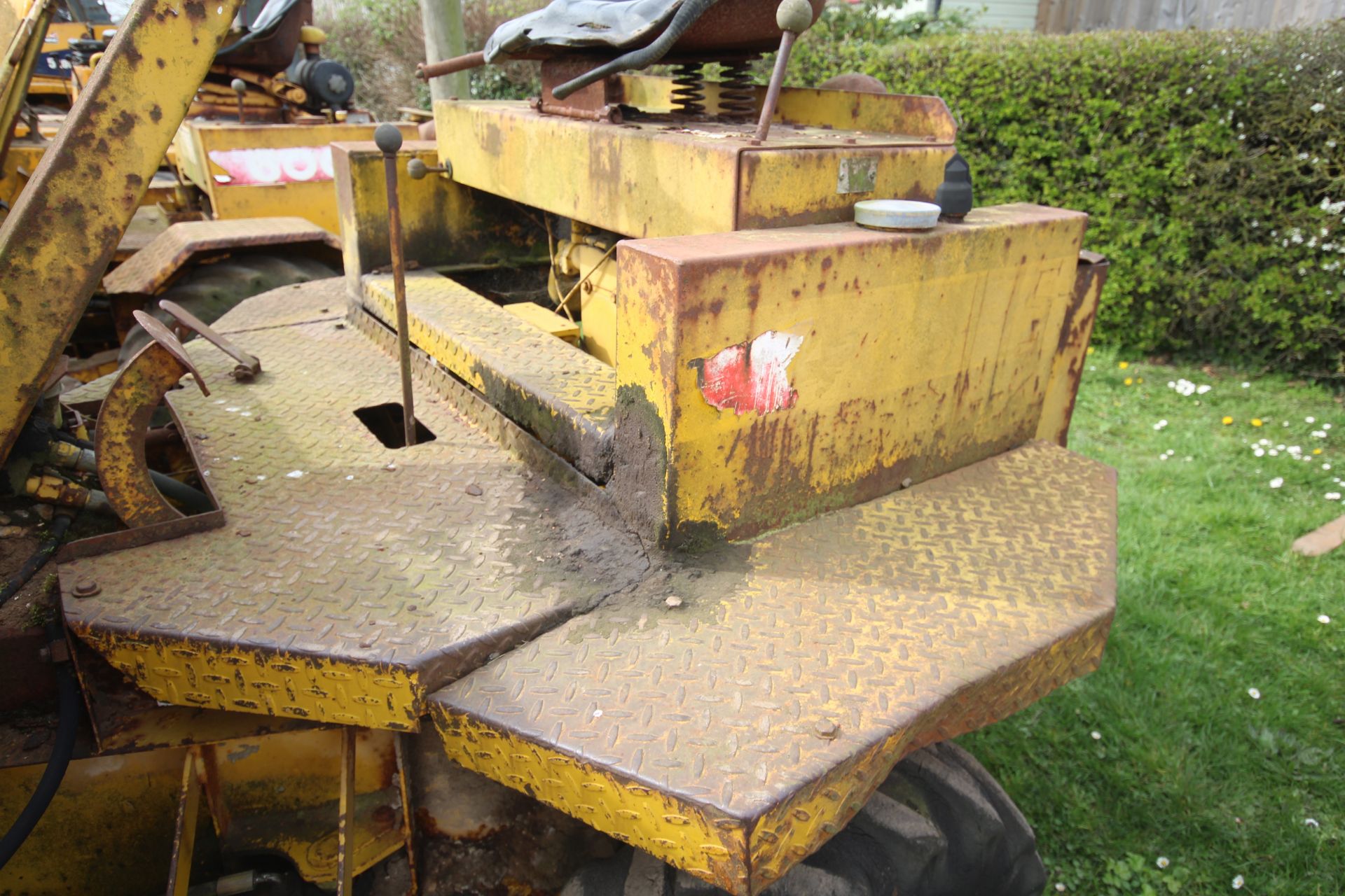 Thwaites 4000 2T 4WD crank start dumper. - Image 10 of 25